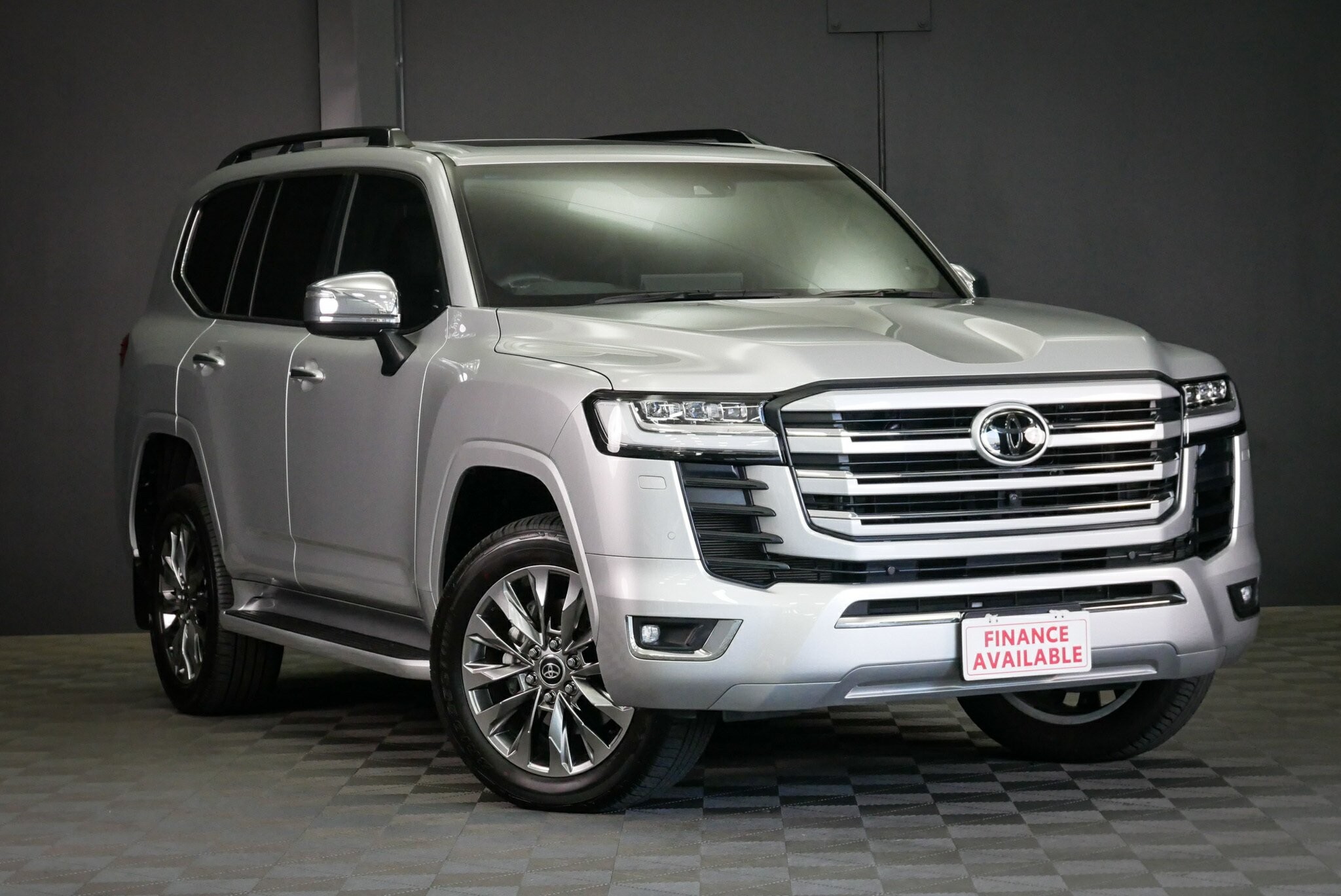 Toyota Landcruiser image 1