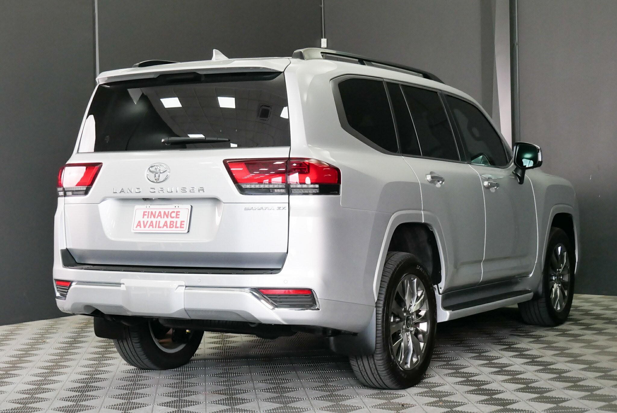 Toyota Landcruiser image 4