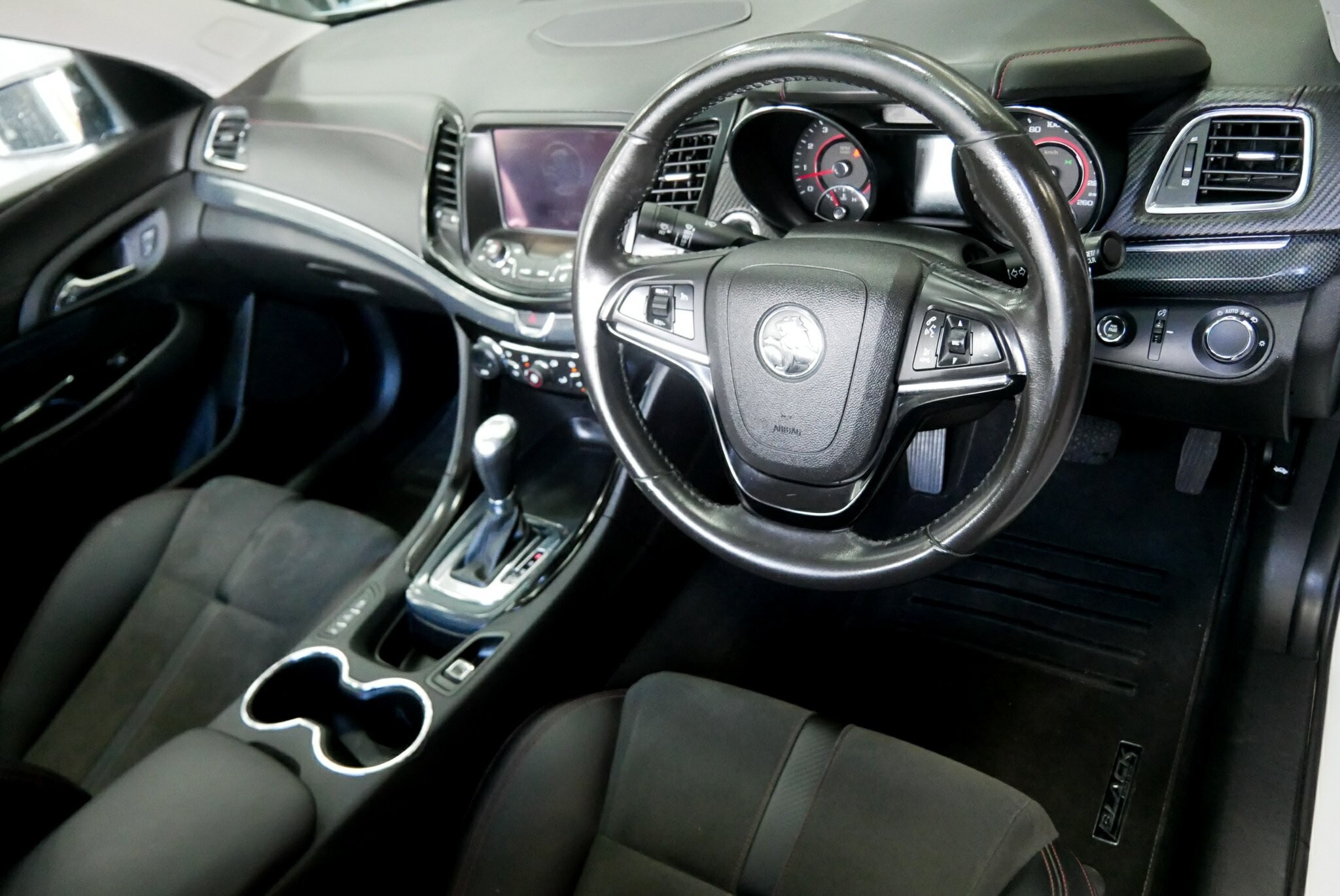 Holden Ute image 4