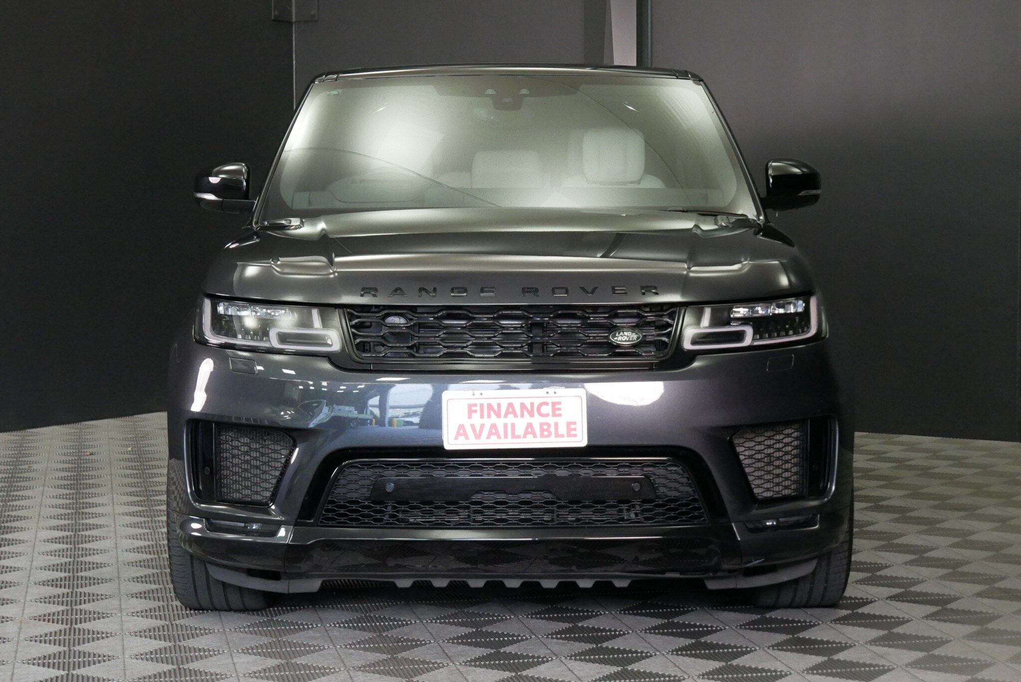 Land Rover Range Rover Sport image 2