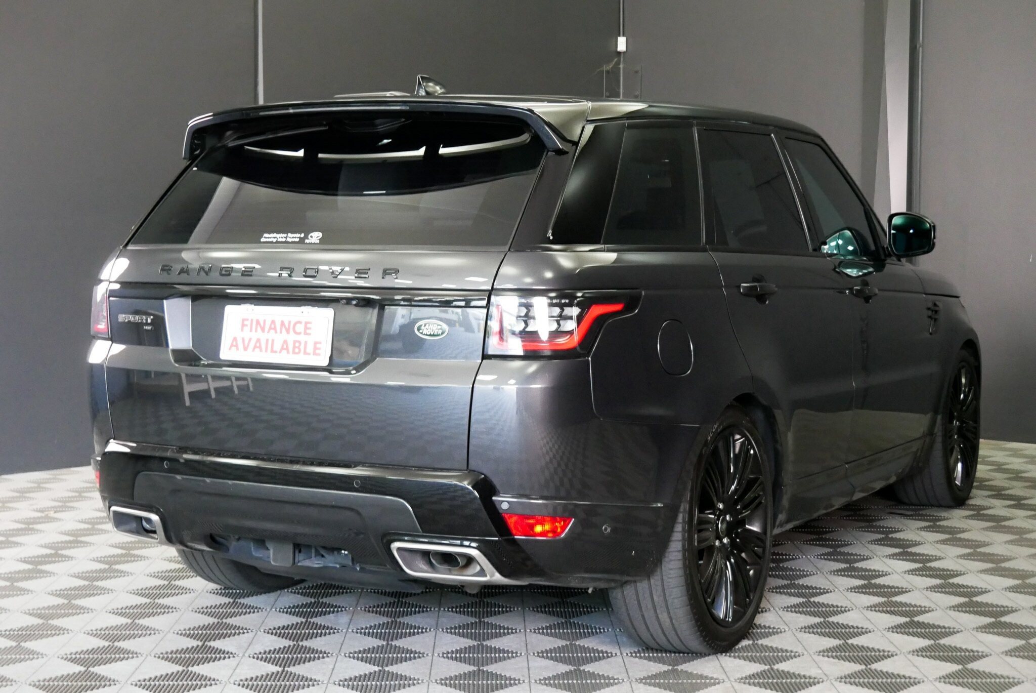 Land Rover Range Rover Sport image 4