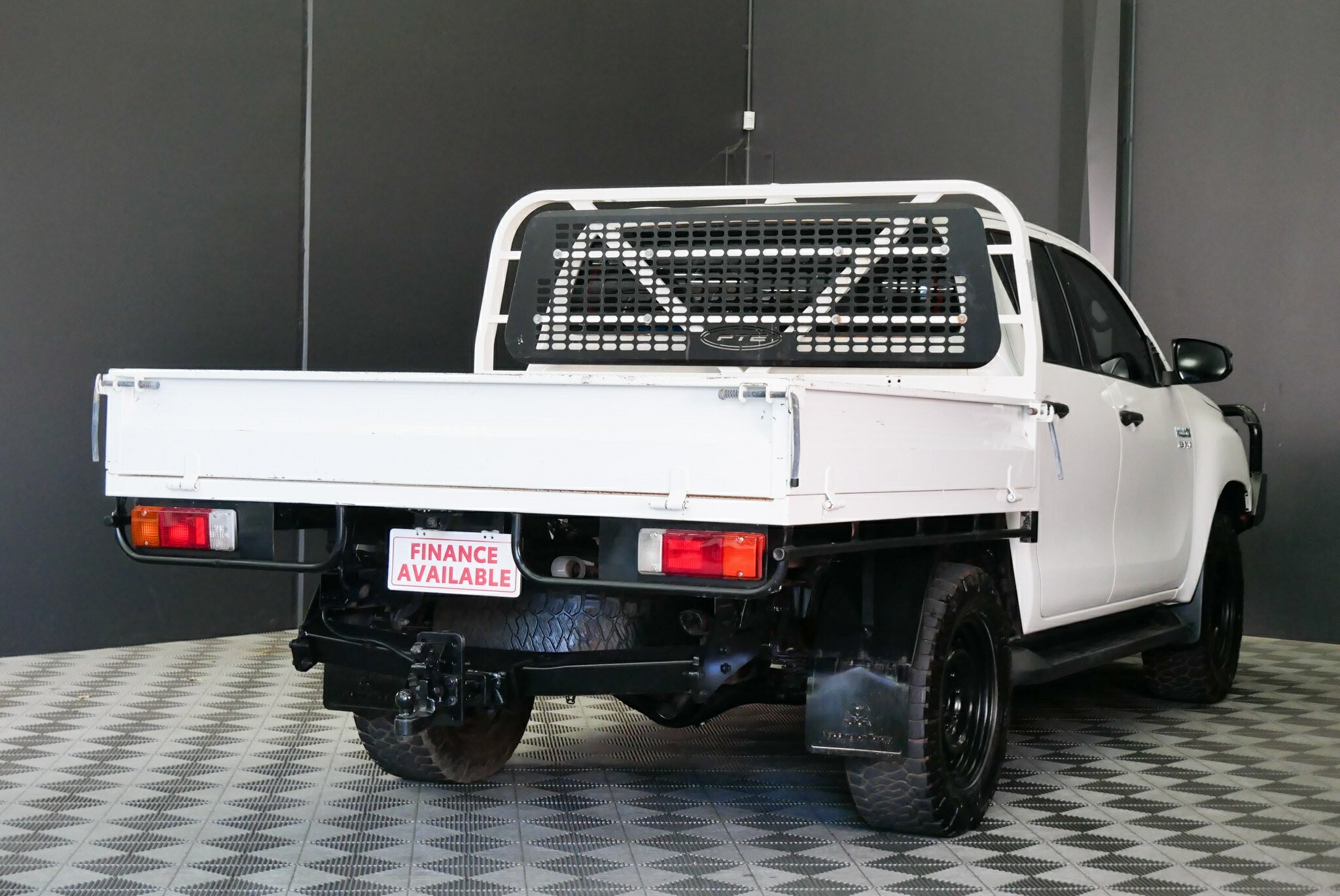 Toyota Hilux image 4
