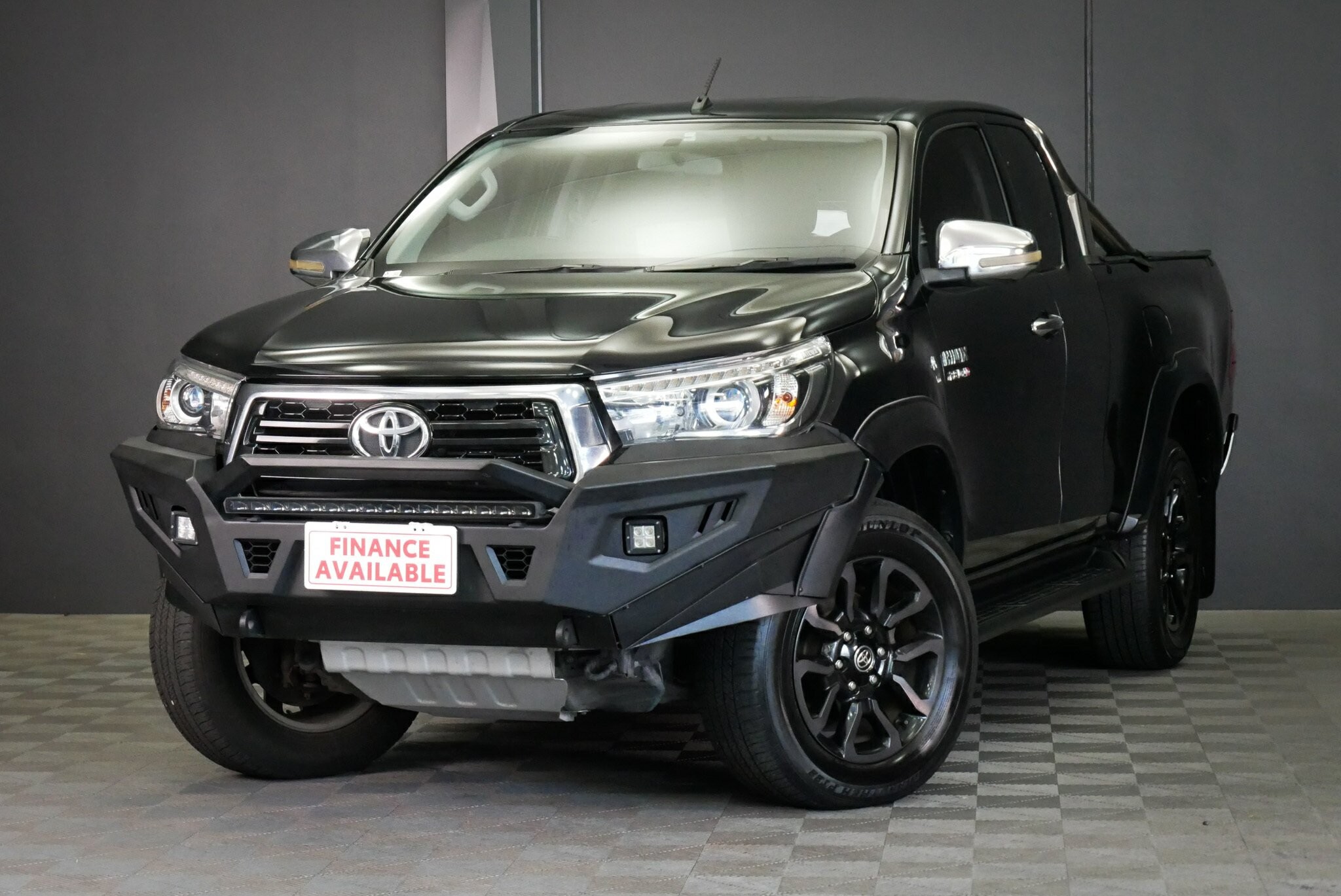 Toyota Hilux image 3