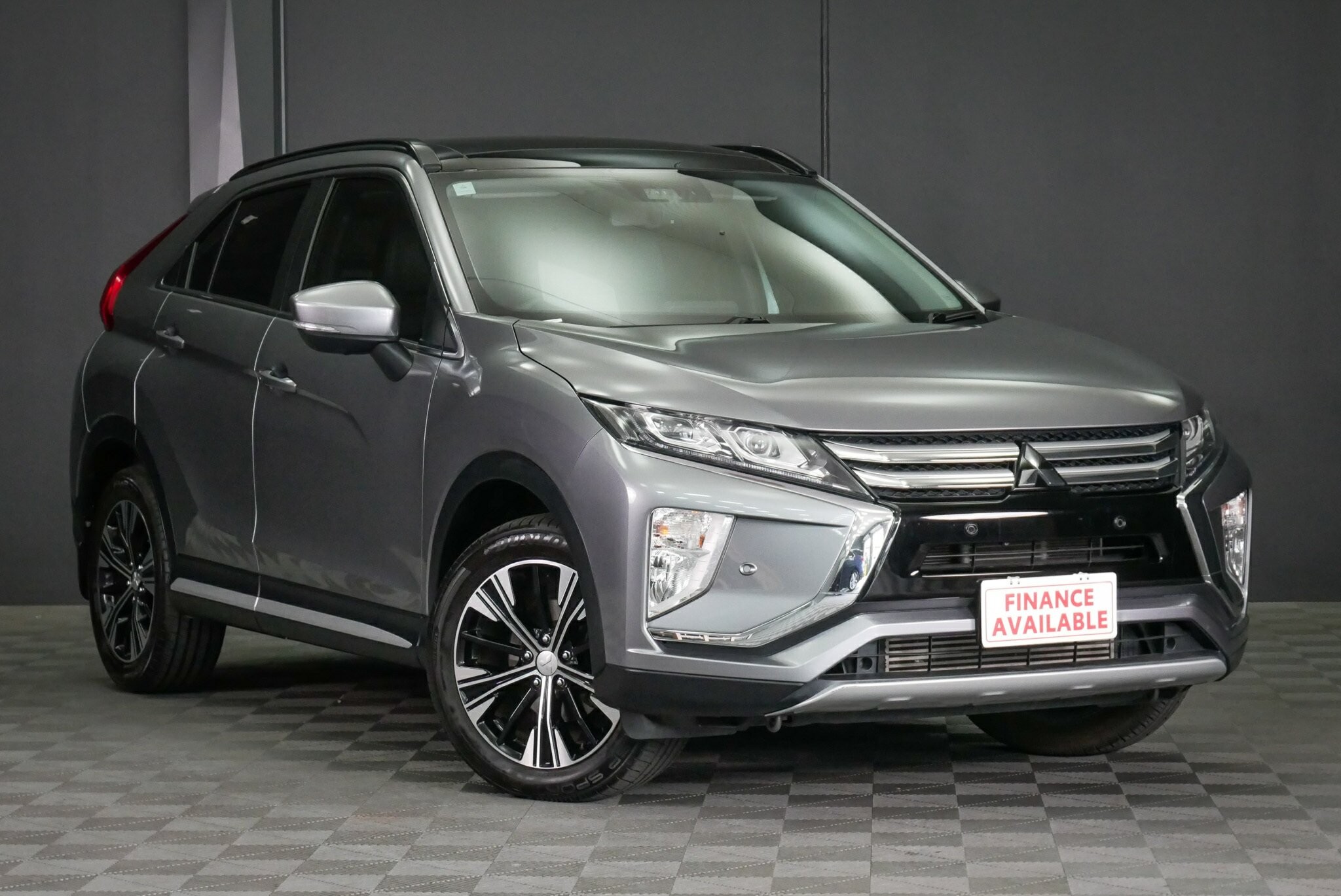 Mitsubishi Eclipse Cross image 1
