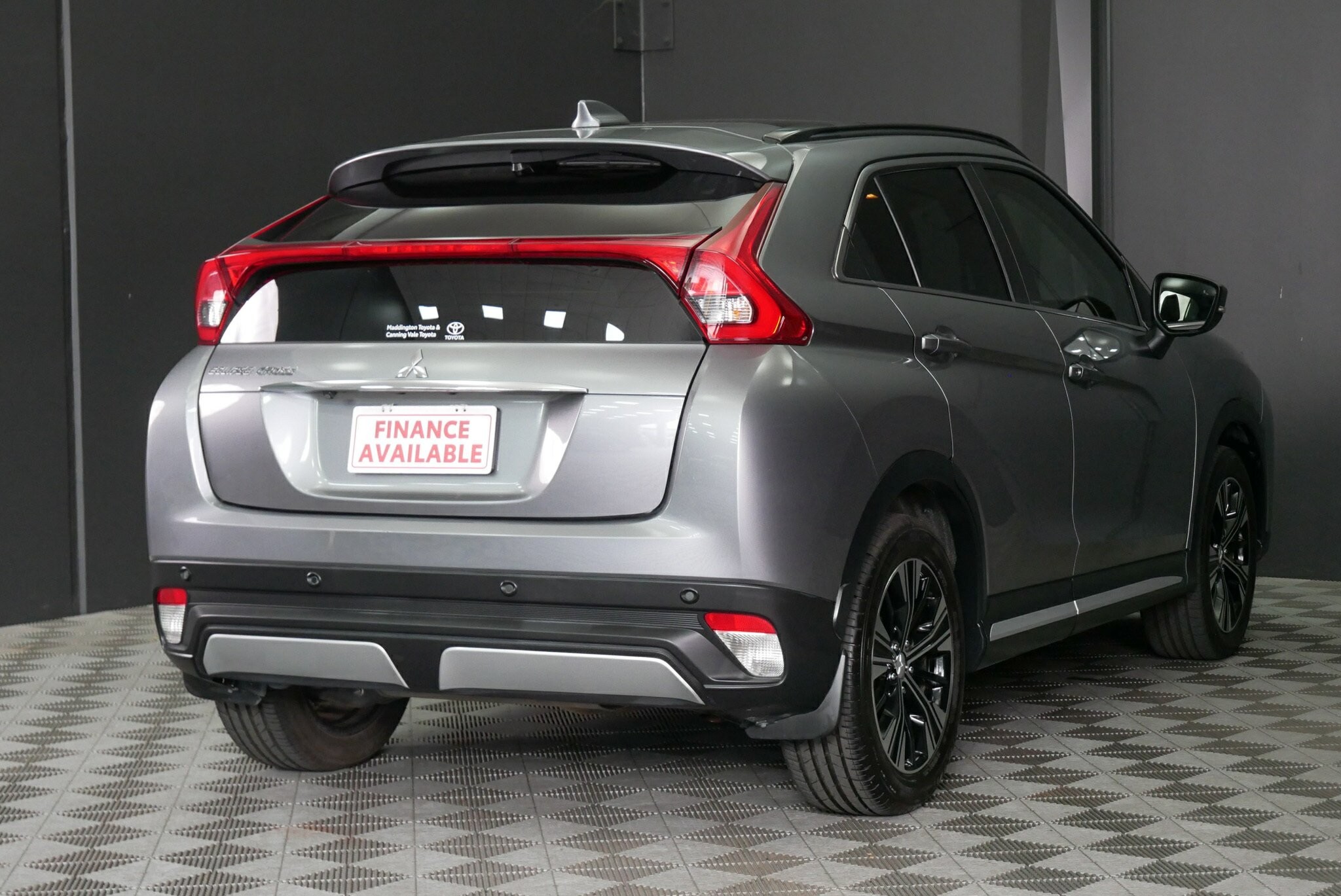 Mitsubishi Eclipse Cross image 4