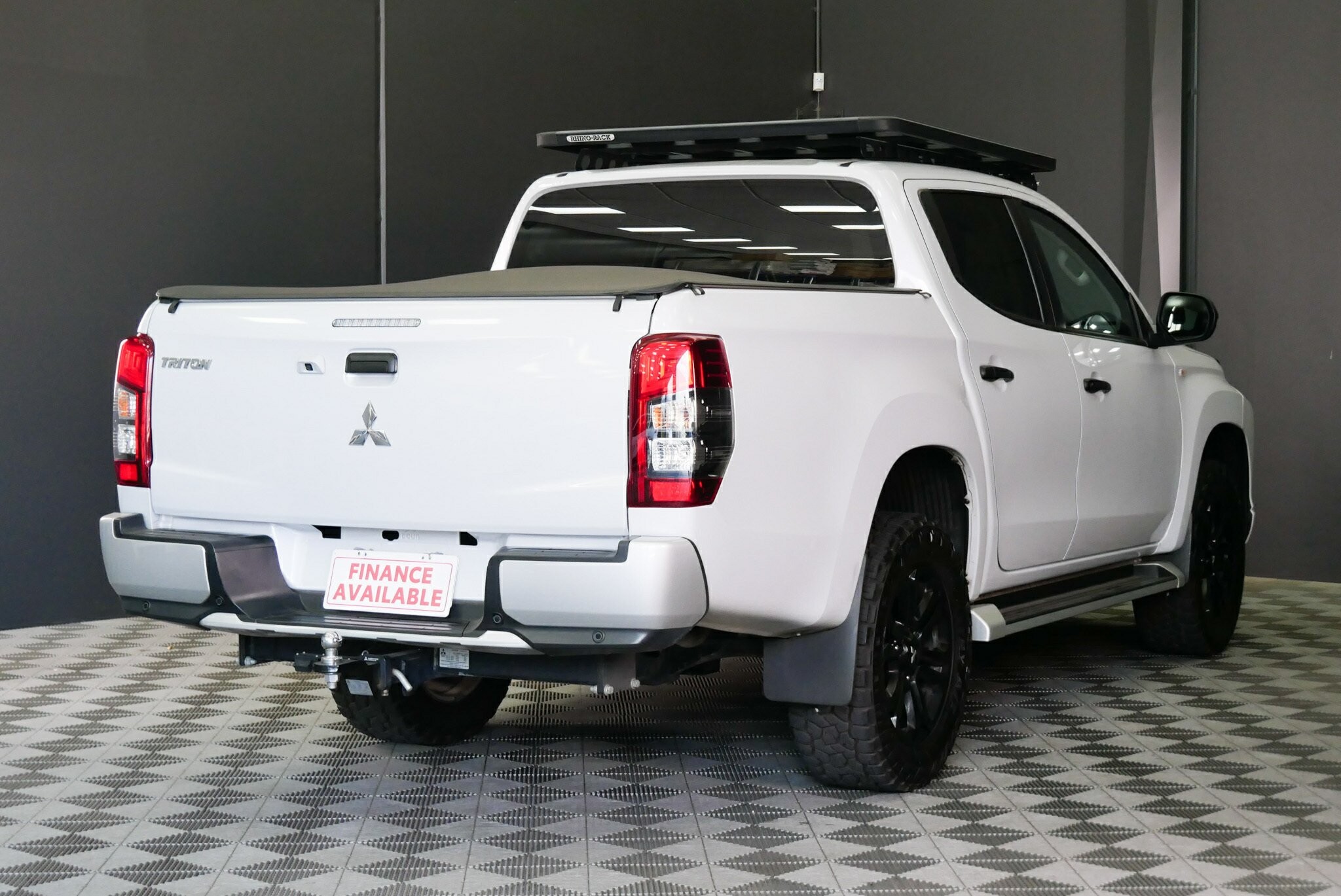 Mitsubishi Triton image 4