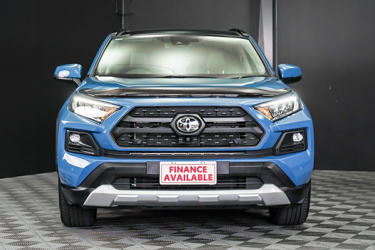 Toyota Rav4 image 3