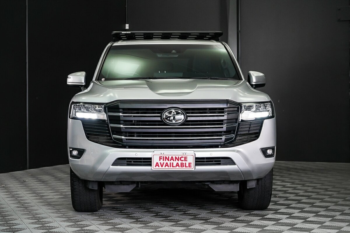 Toyota Landcruiser image 3