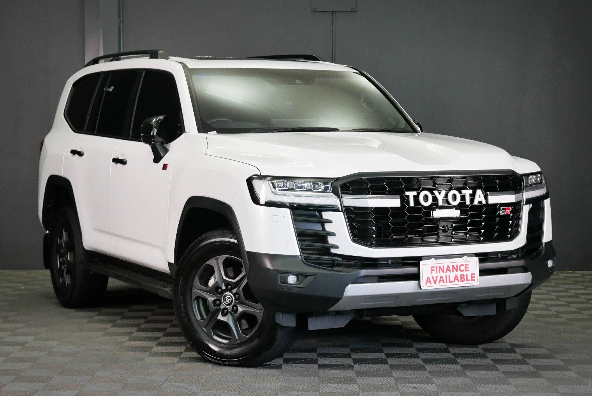 Toyota Landcruiser image 1
