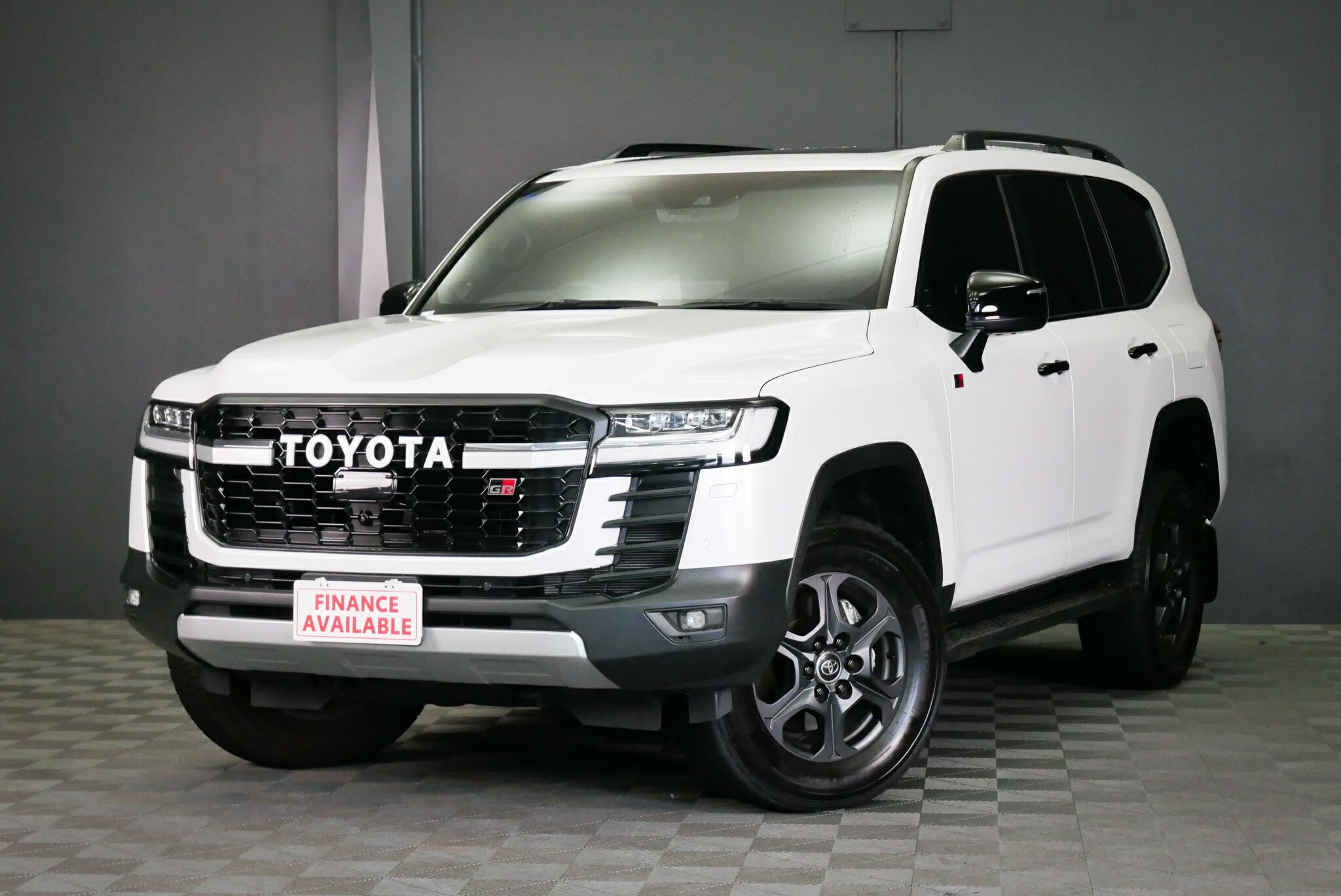 Toyota Landcruiser image 3