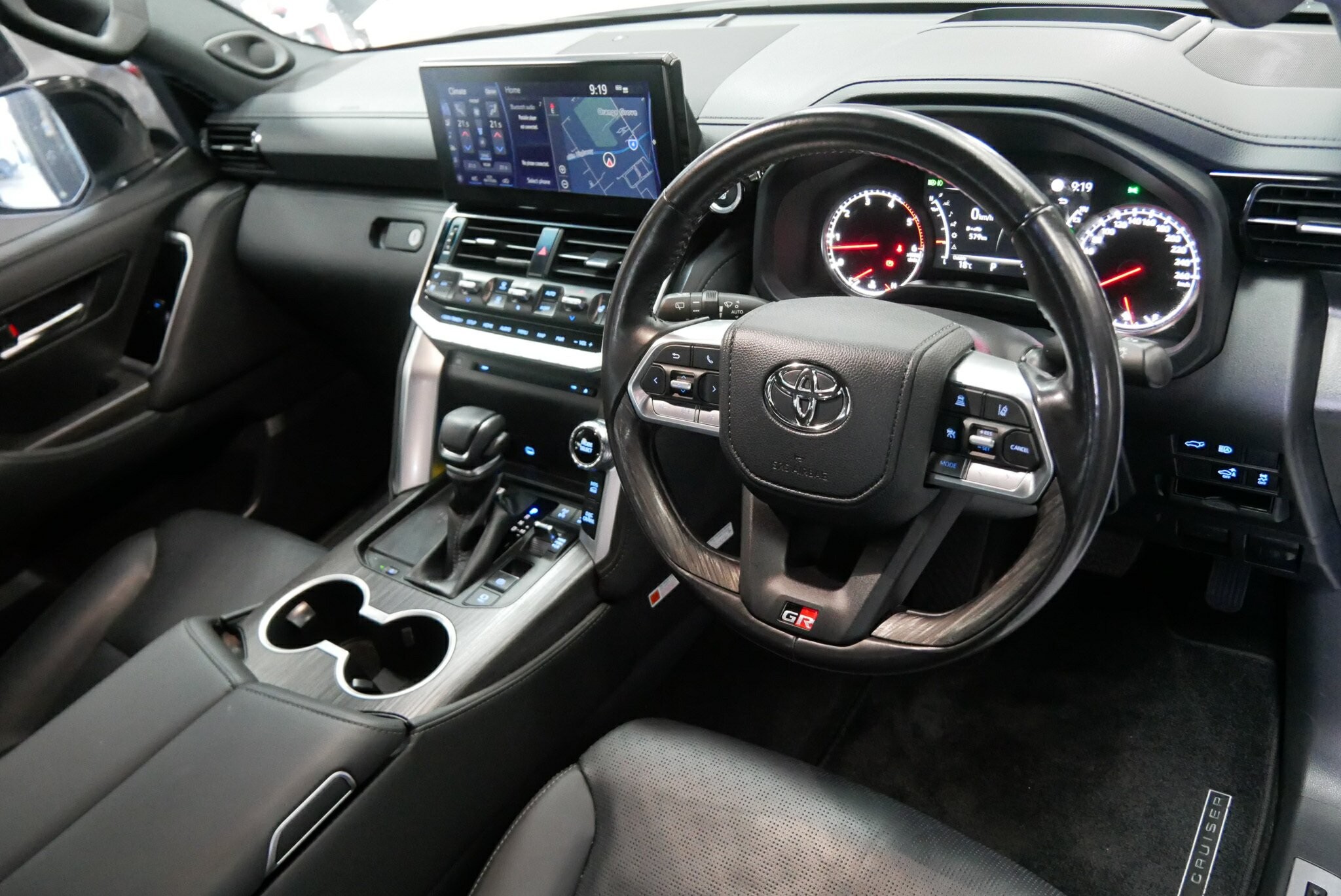 Toyota Landcruiser image 4