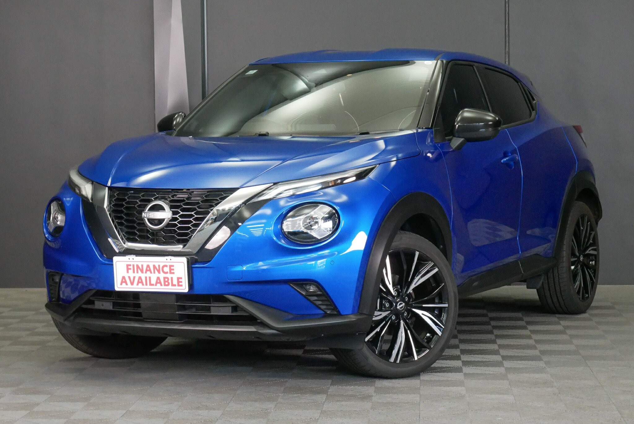 Nissan Juke image 3