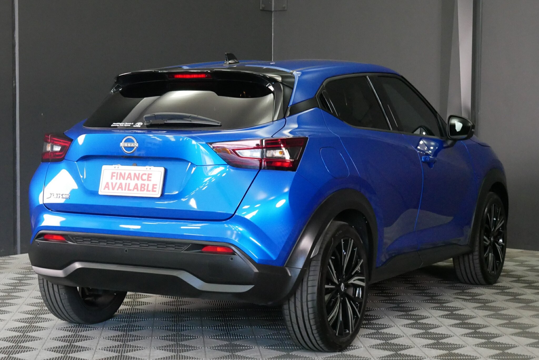 Nissan Juke image 4