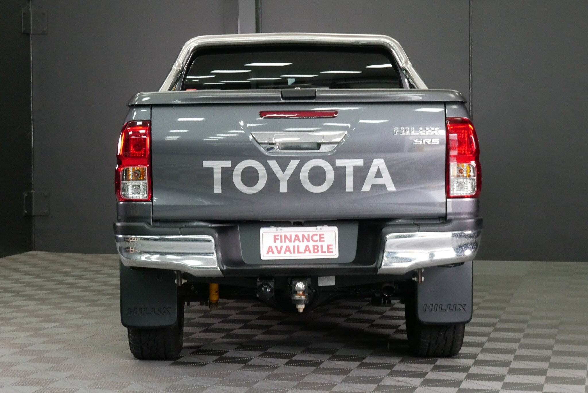 Toyota Hilux image 4