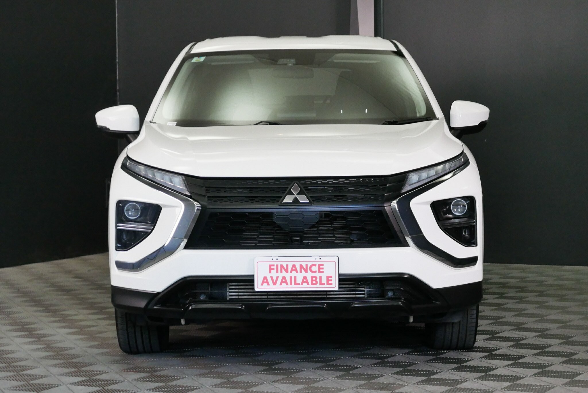 Mitsubishi Eclipse Cross image 2