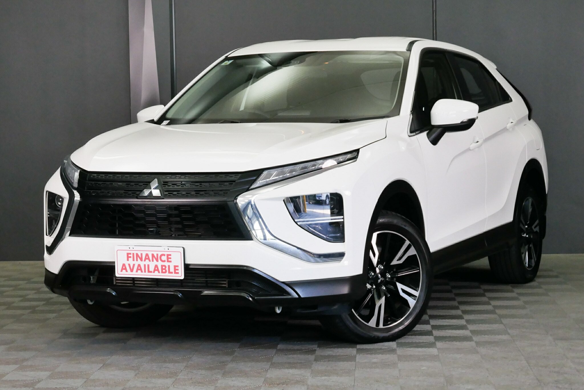 Mitsubishi Eclipse Cross image 3