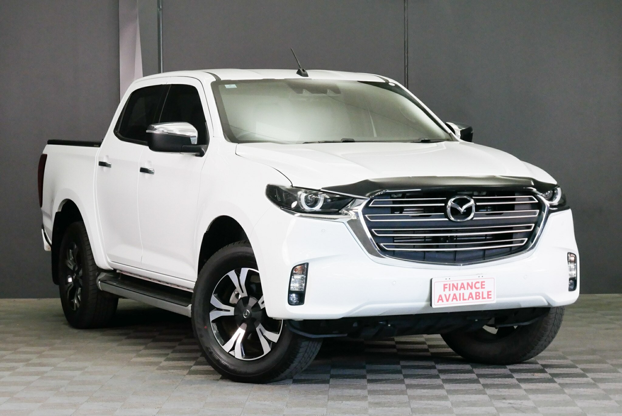 Mazda Bt-50 image 1