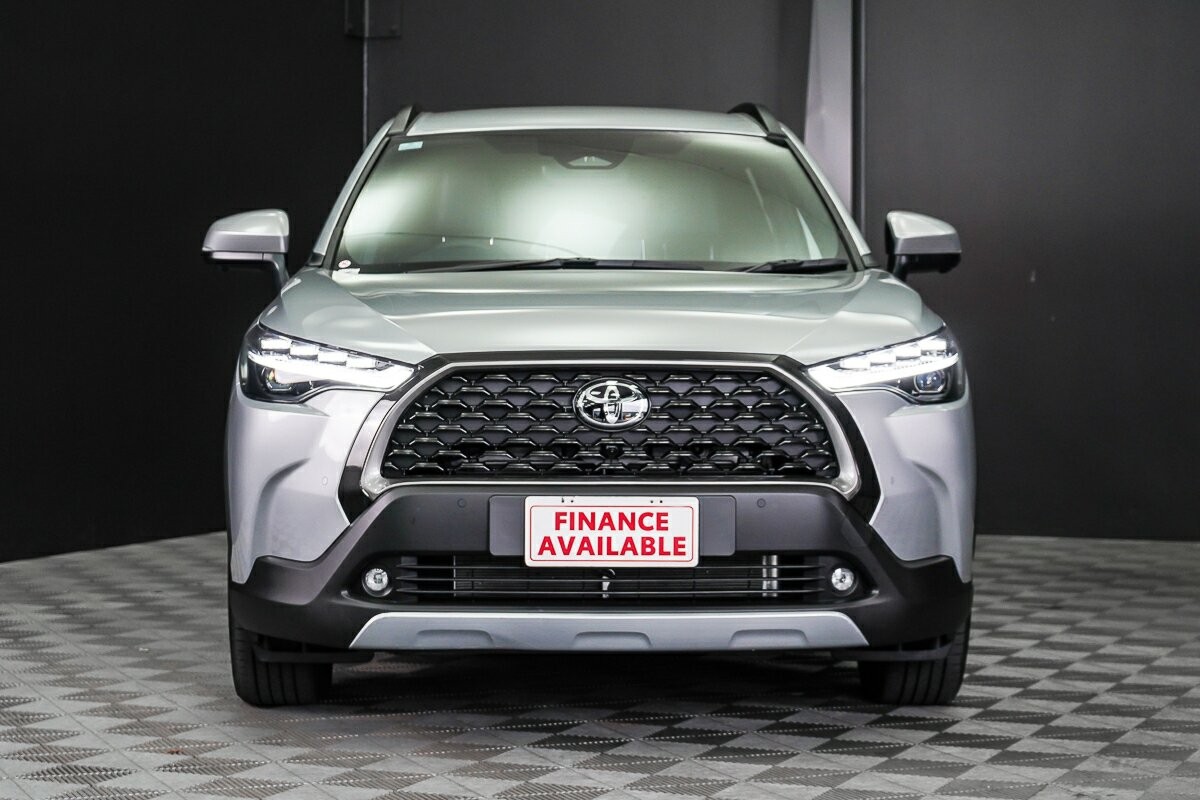 Toyota Corolla Cross image 3