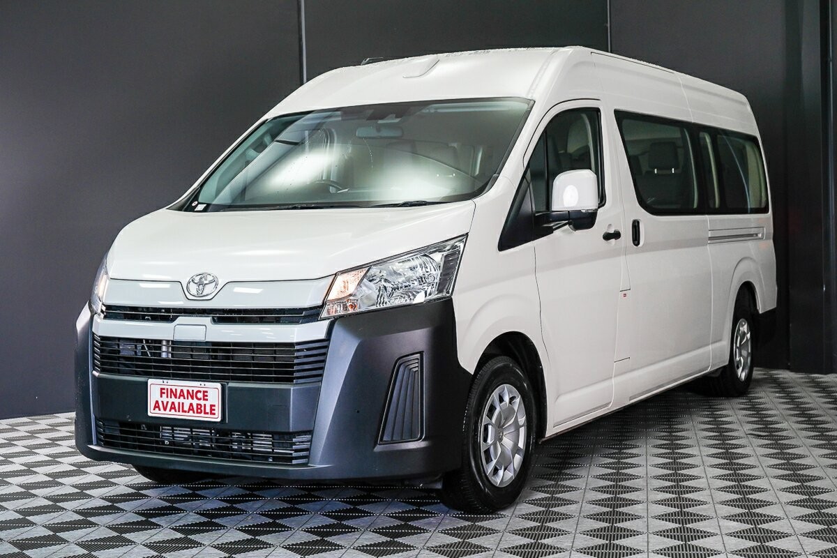 Toyota Hiace image 3