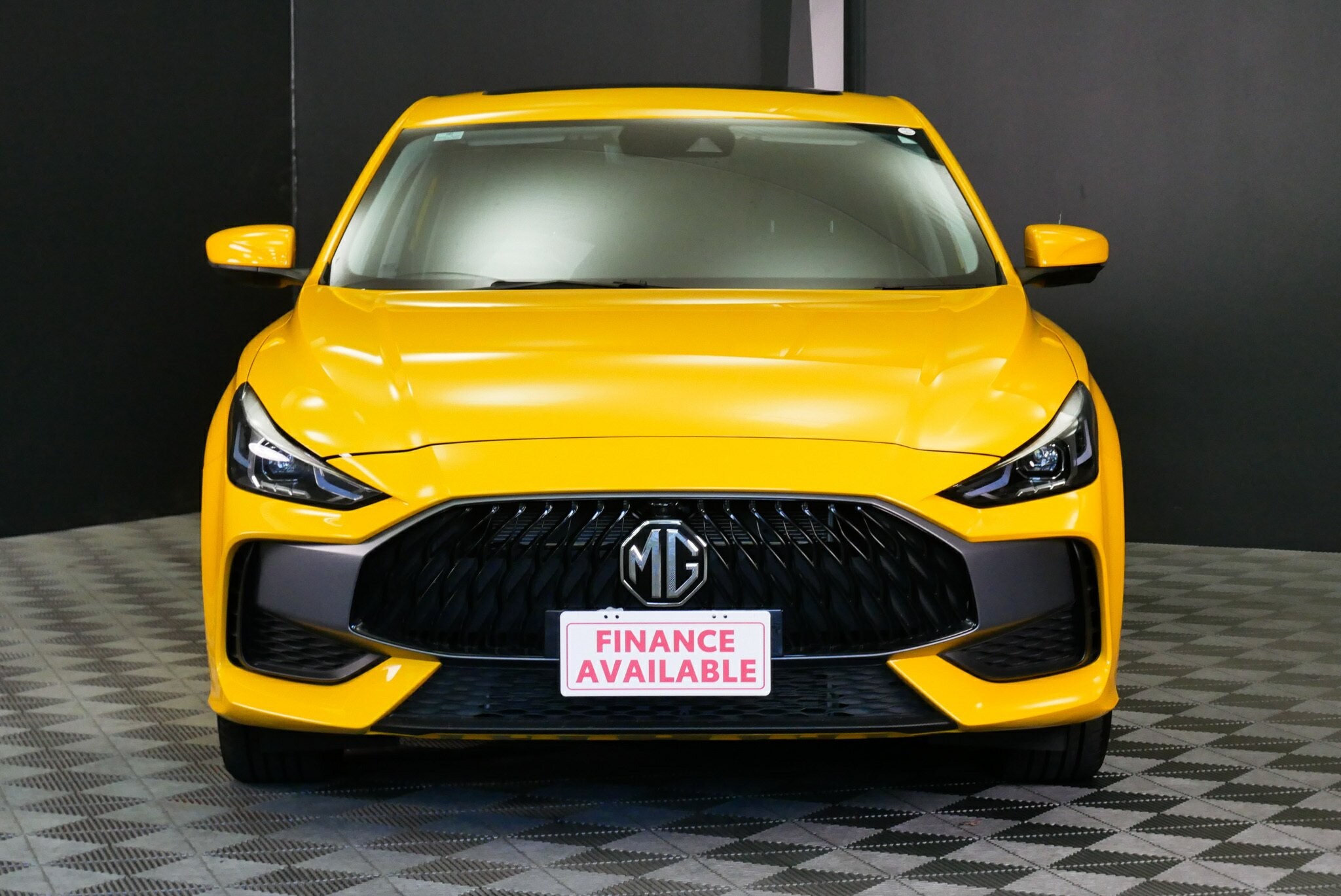 MG Mg5 image 2