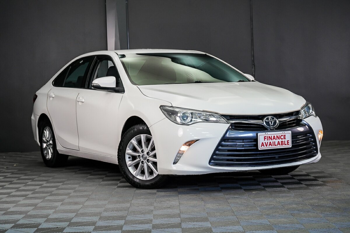 Toyota Camry image 1