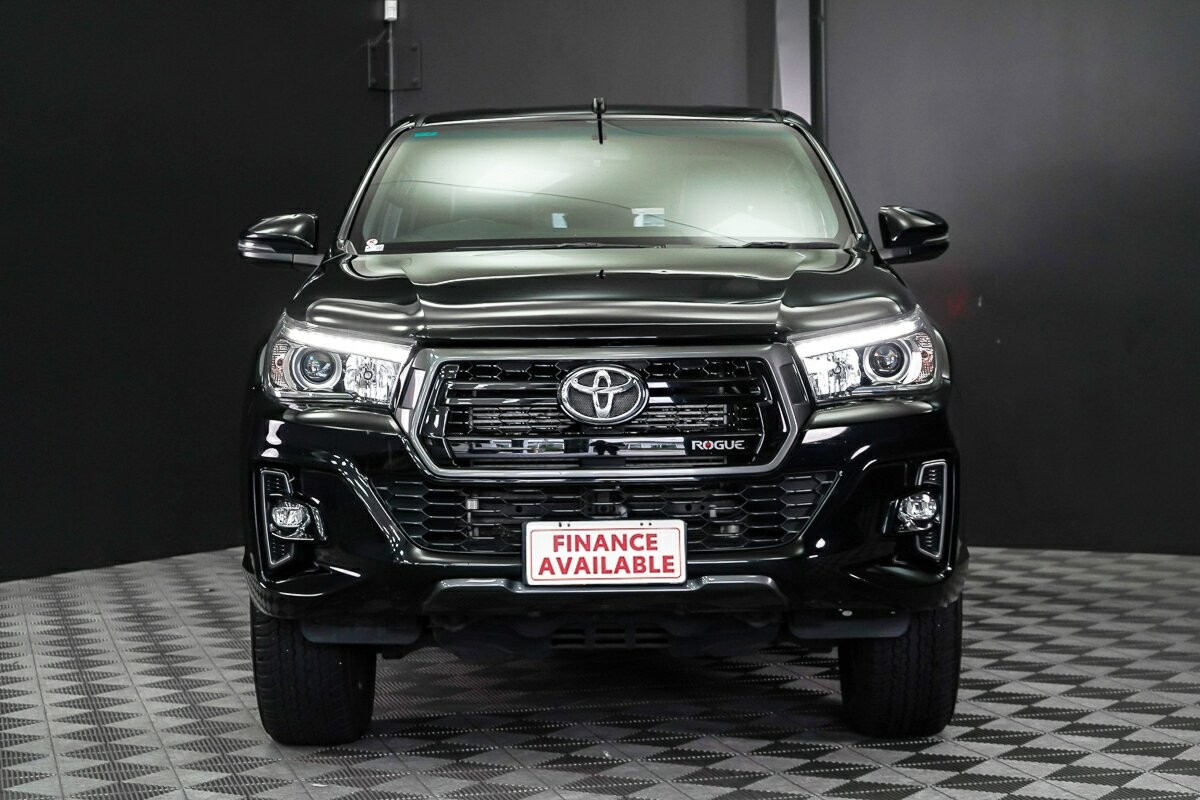 Toyota Hilux image 3