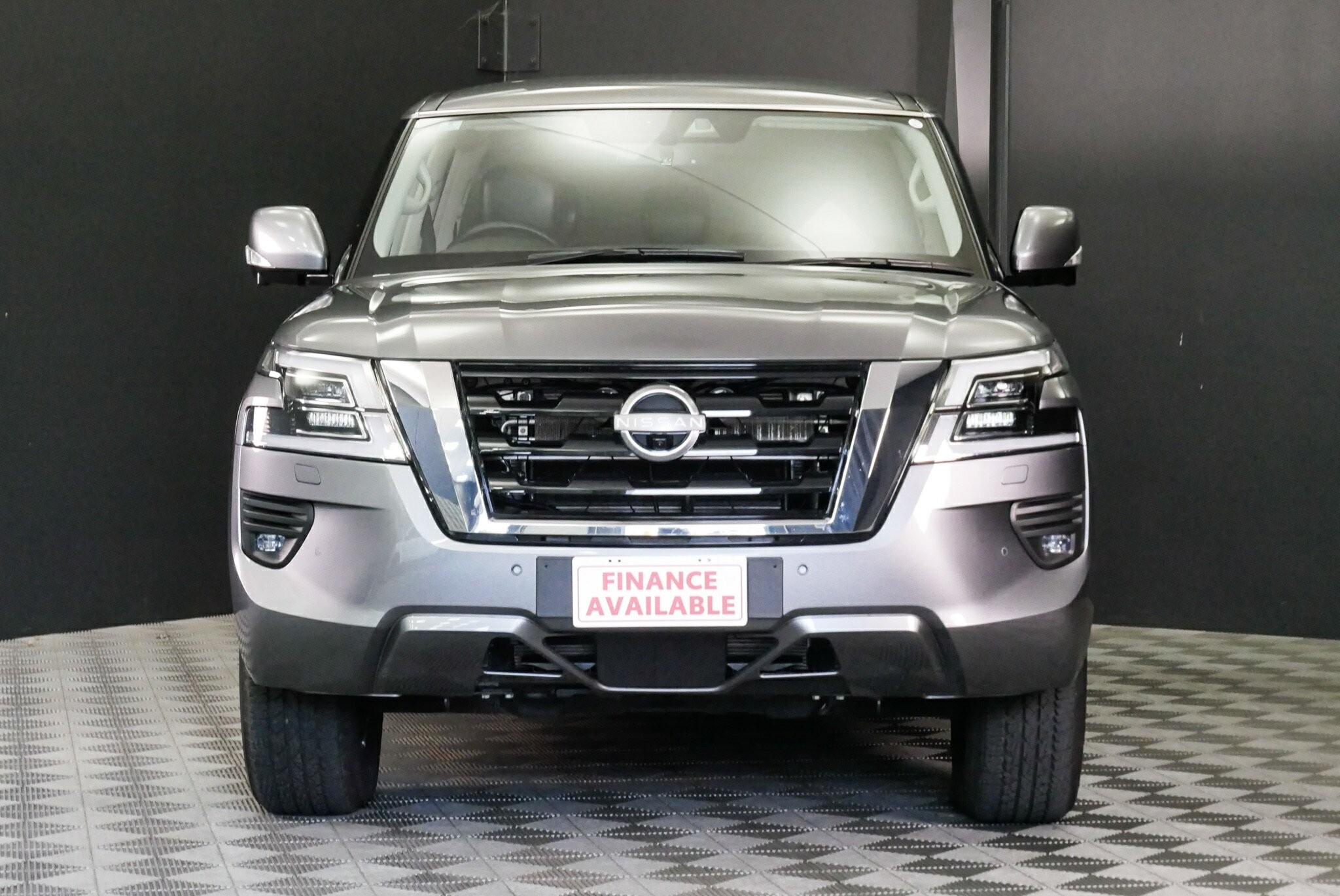 Nissan Patrol image 2
