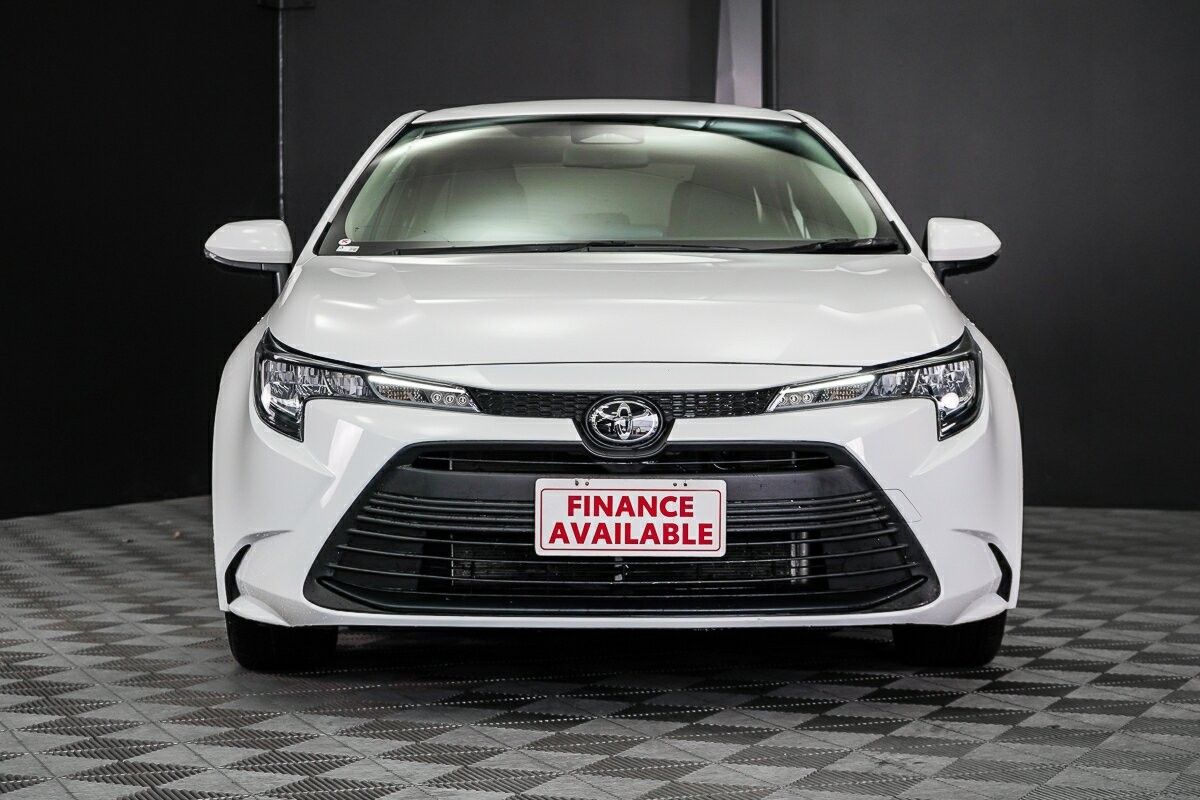 Toyota Corolla image 3