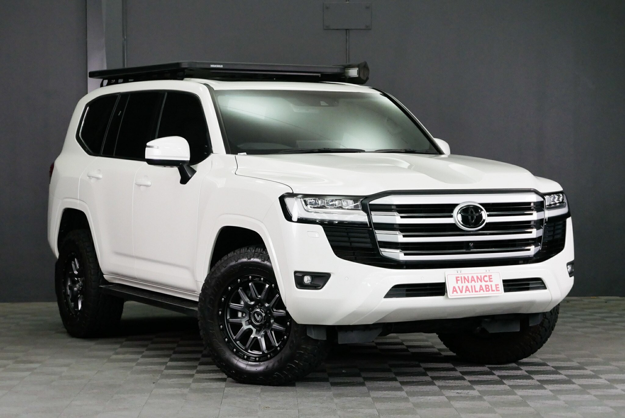 Toyota Landcruiser image 1