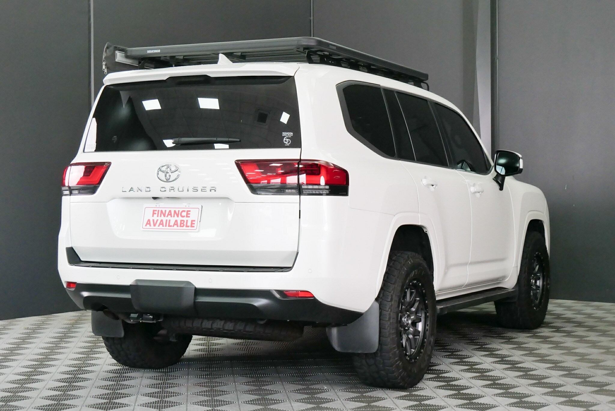 Toyota Landcruiser image 4