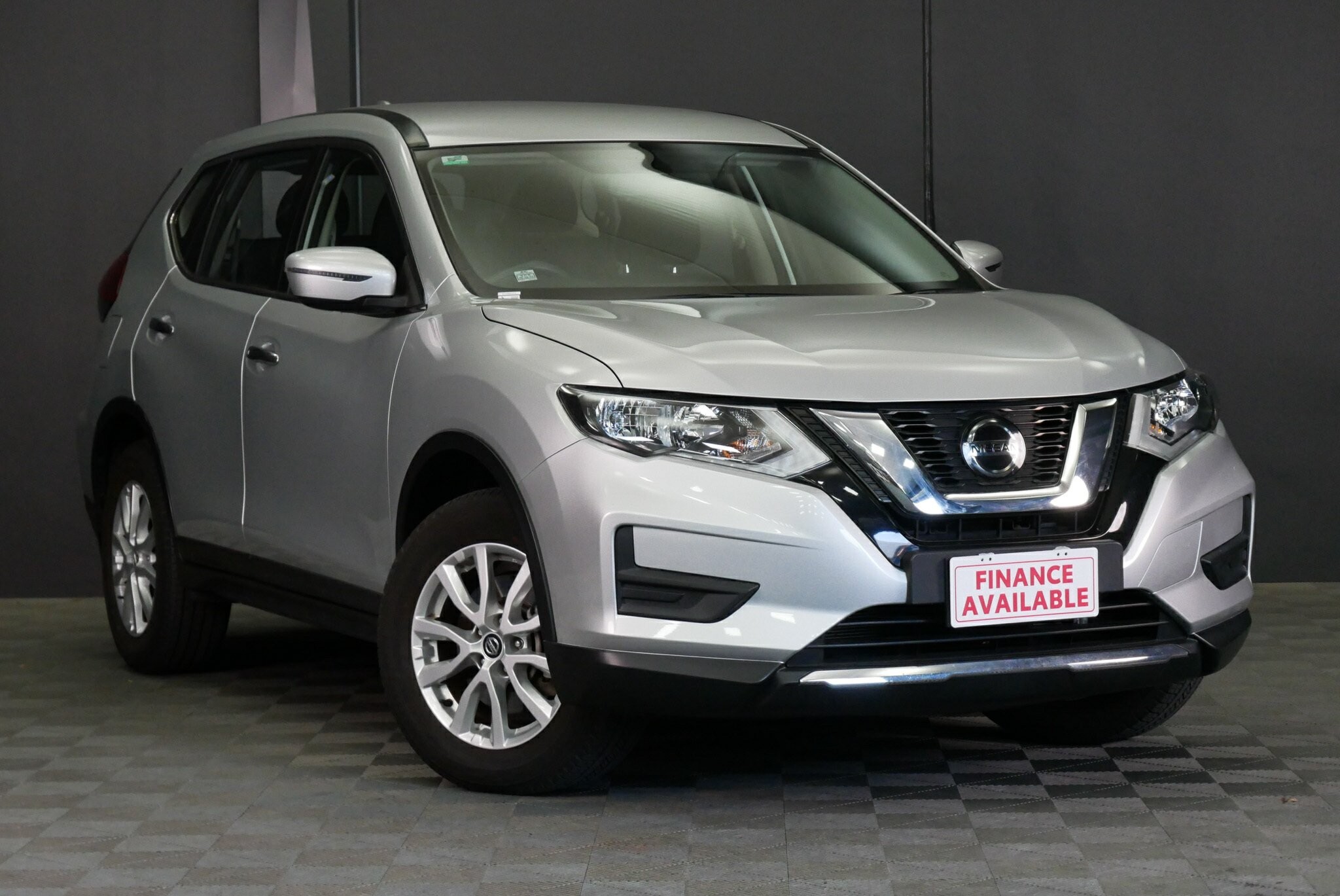Nissan X-trail image 1
