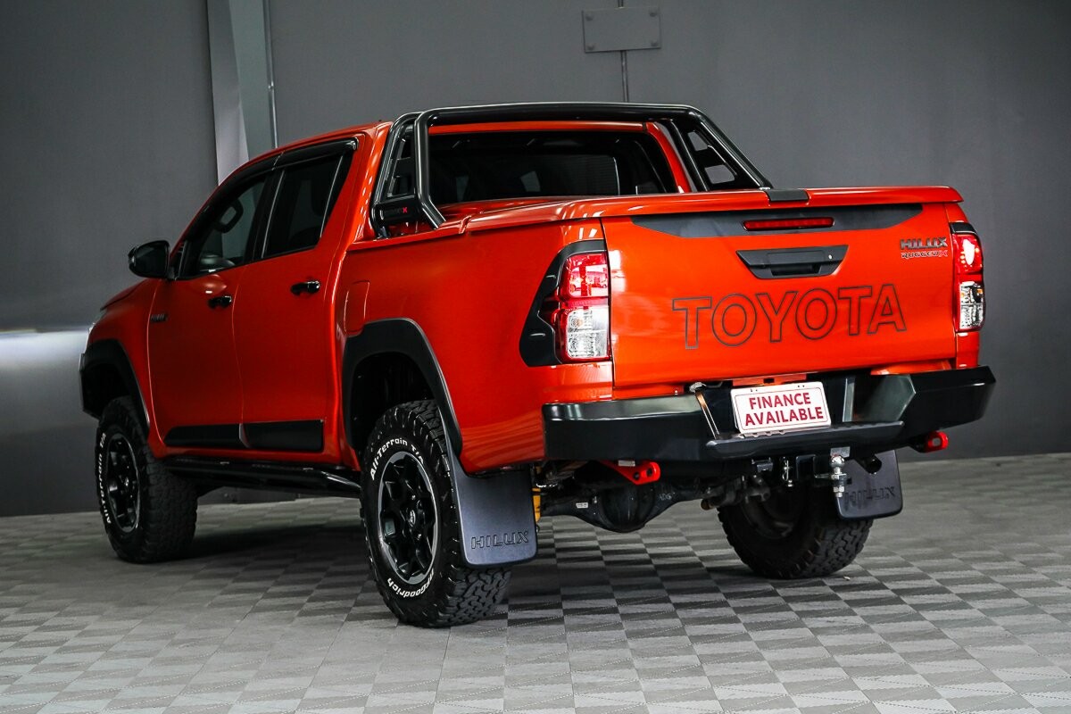 Toyota Hilux image 4
