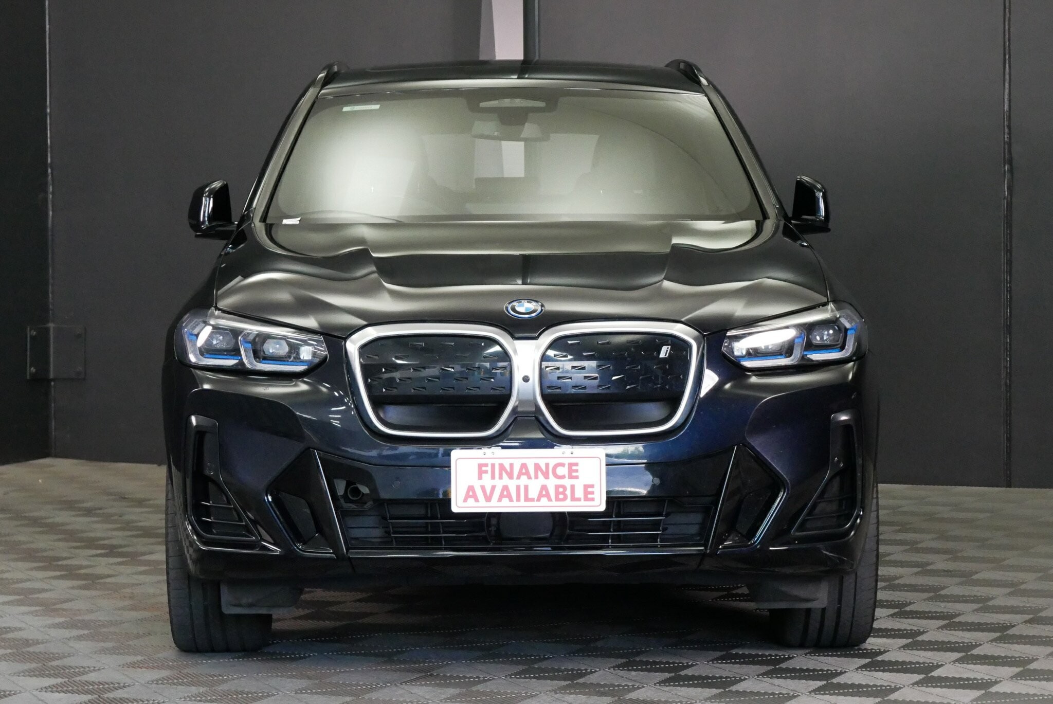BMW Ix3 image 2