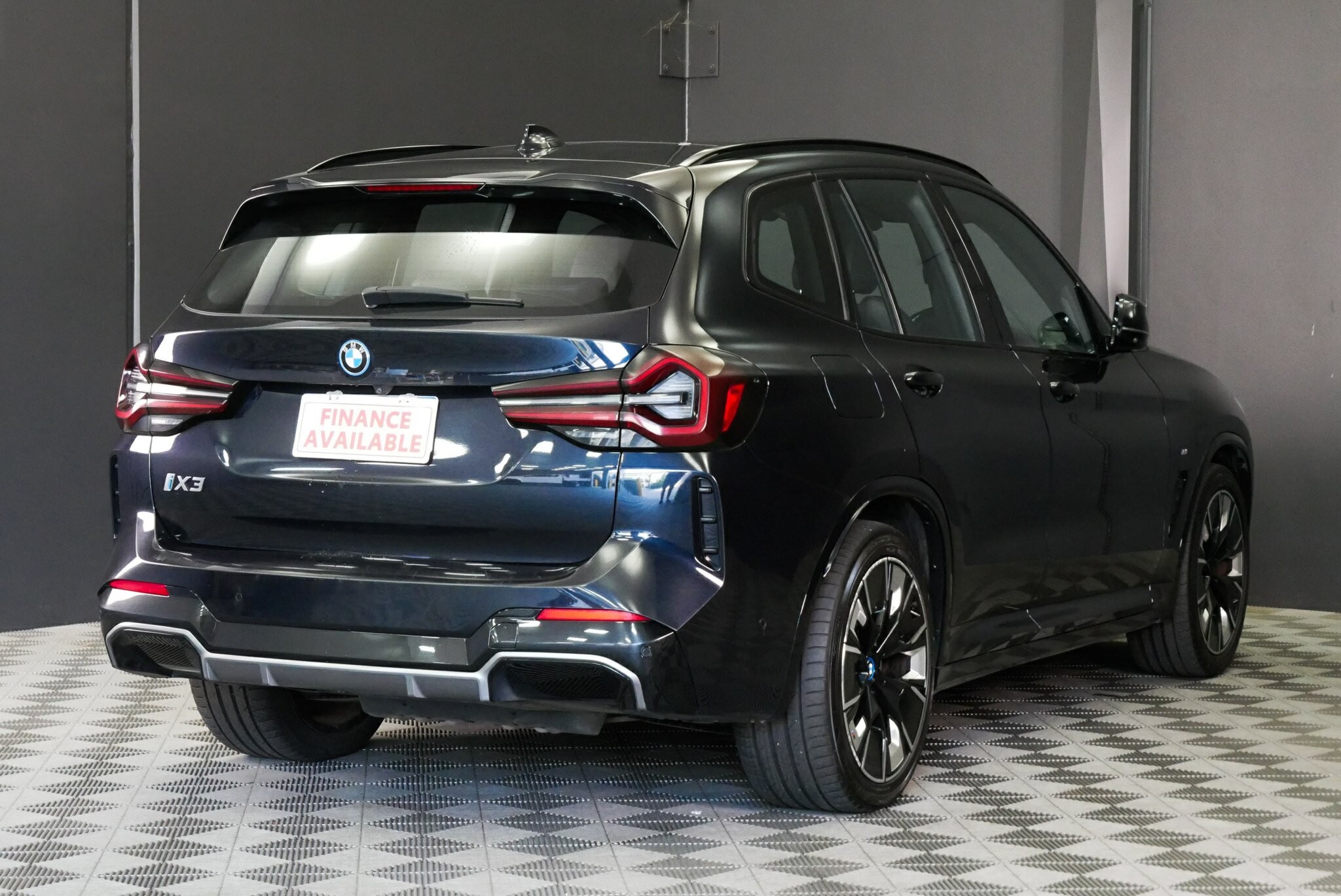 BMW Ix3 image 4