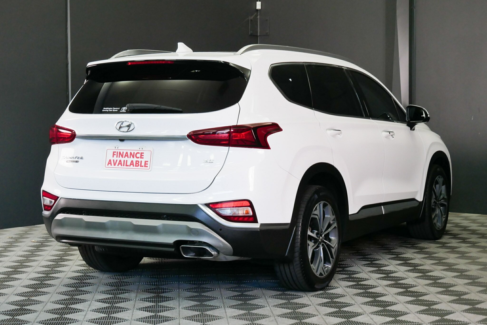 Hyundai Santa Fe image 4