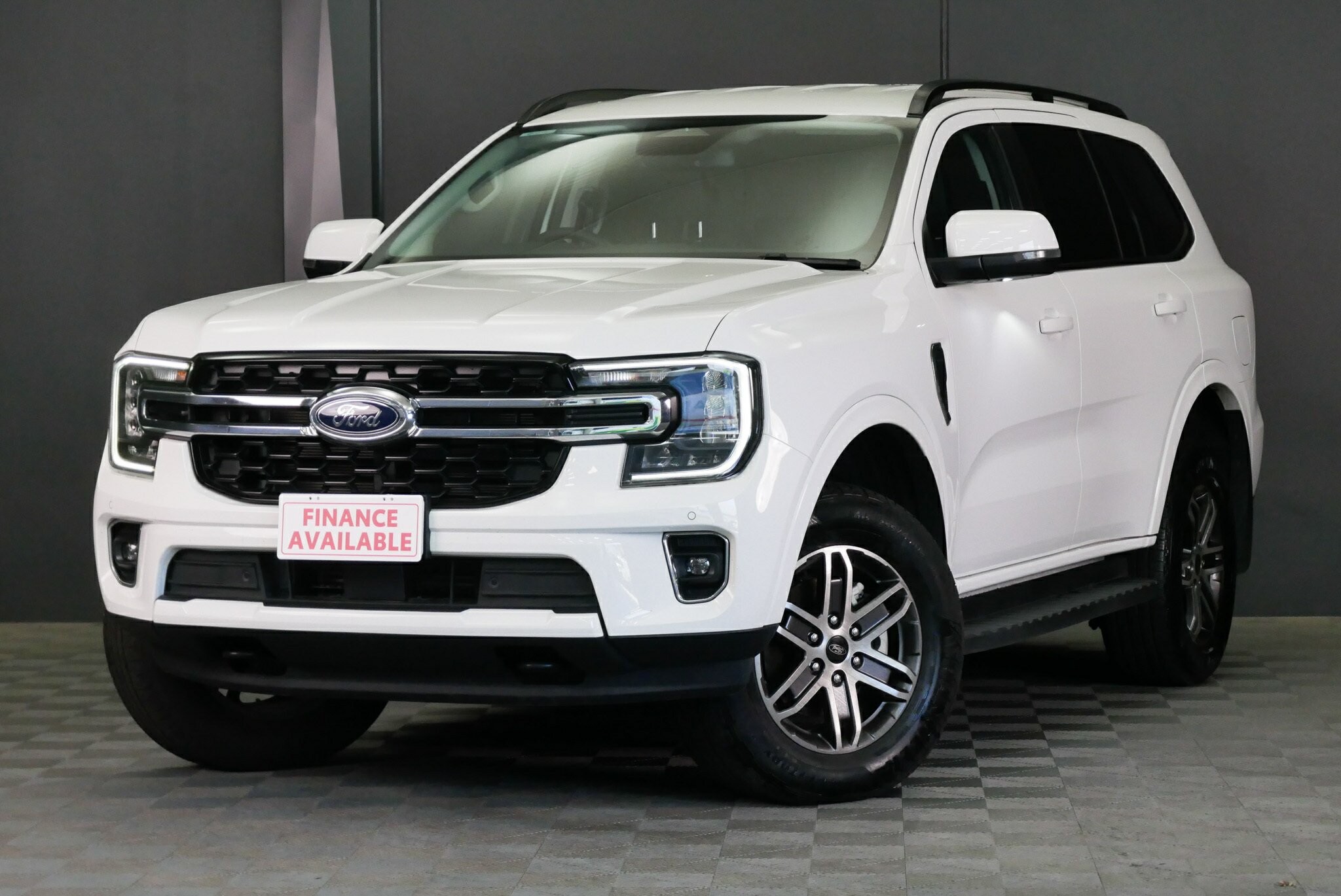Ford Everest image 3