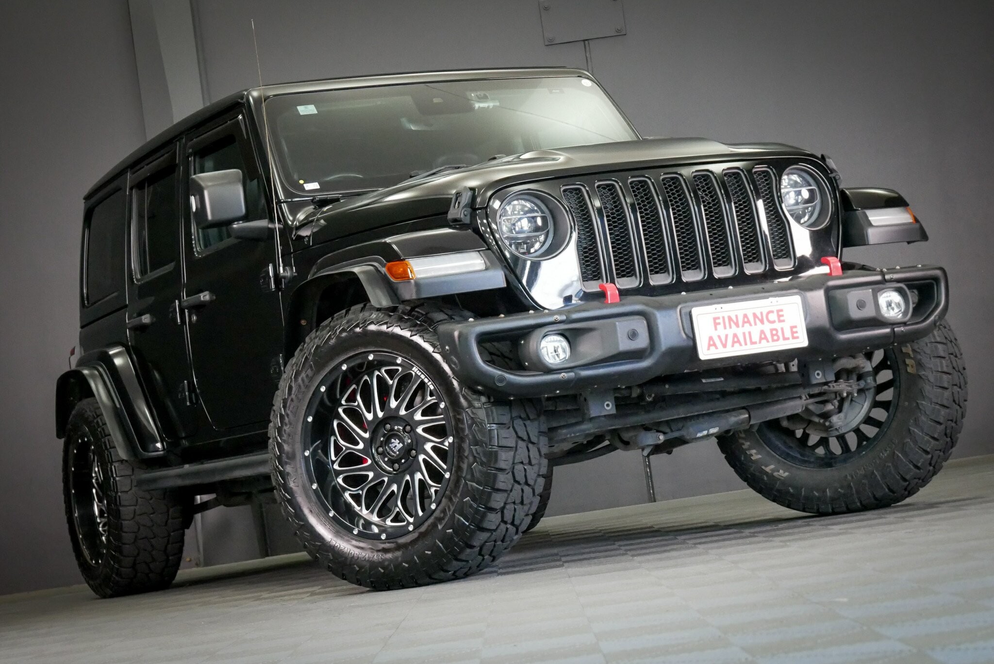 Jeep Wrangler image 2