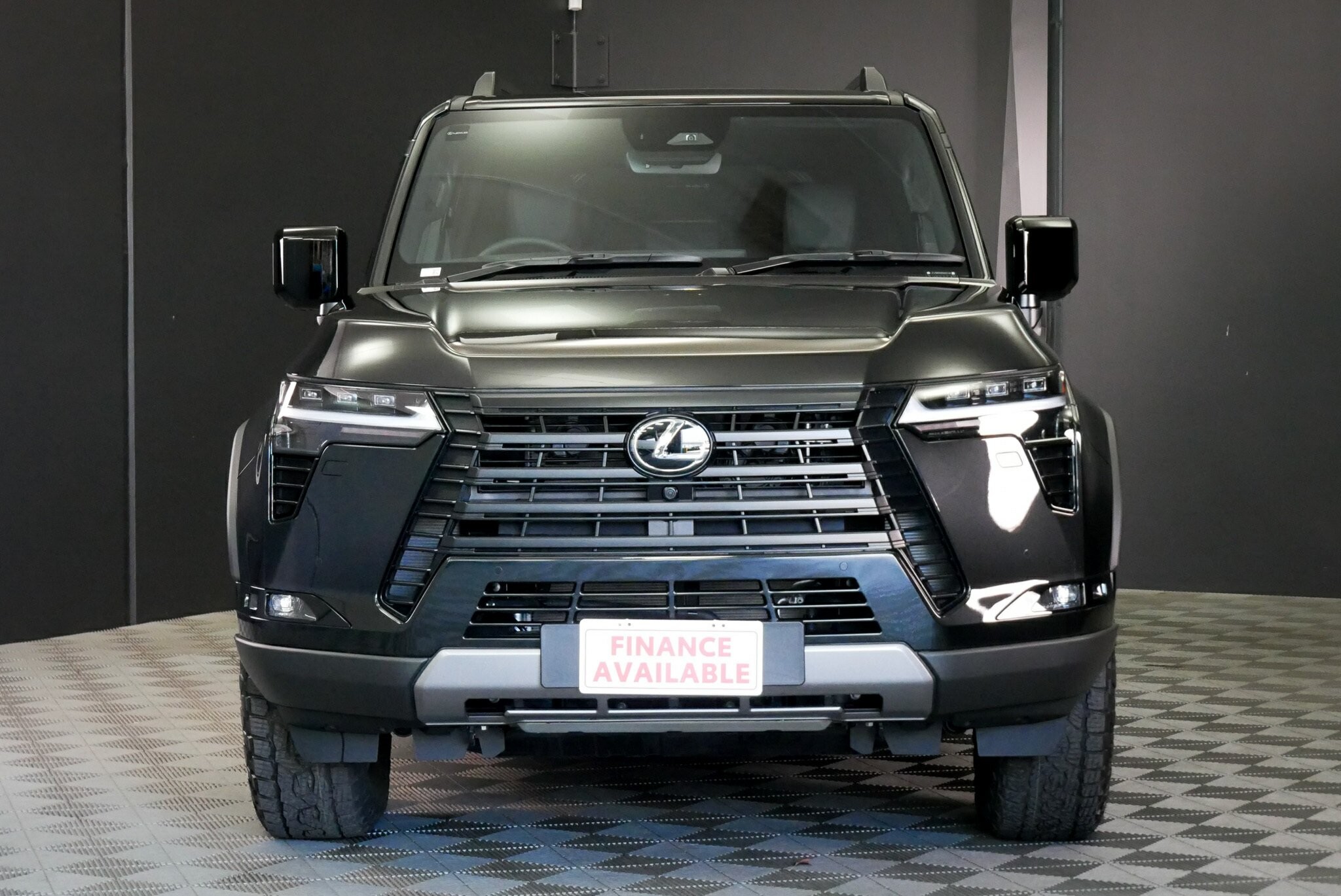 Lexus Gx image 2