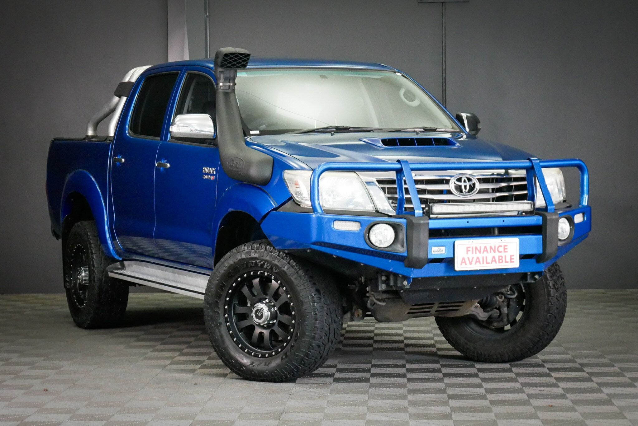 Toyota Hilux image 1