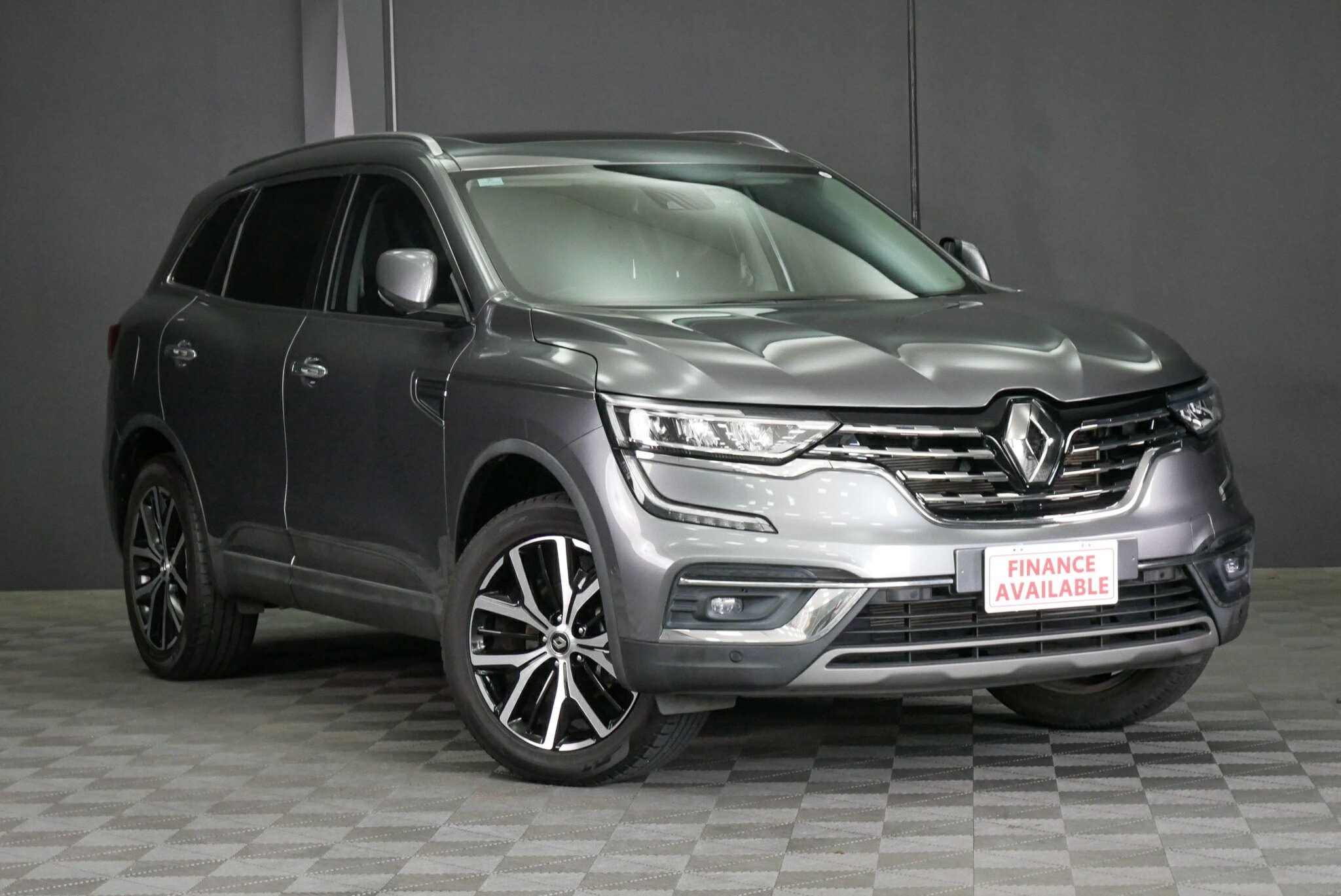 Renault Koleos image 1