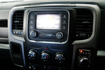 https://vehicle-cdn.autoleague.cloud/30640_U108867_12.jpg