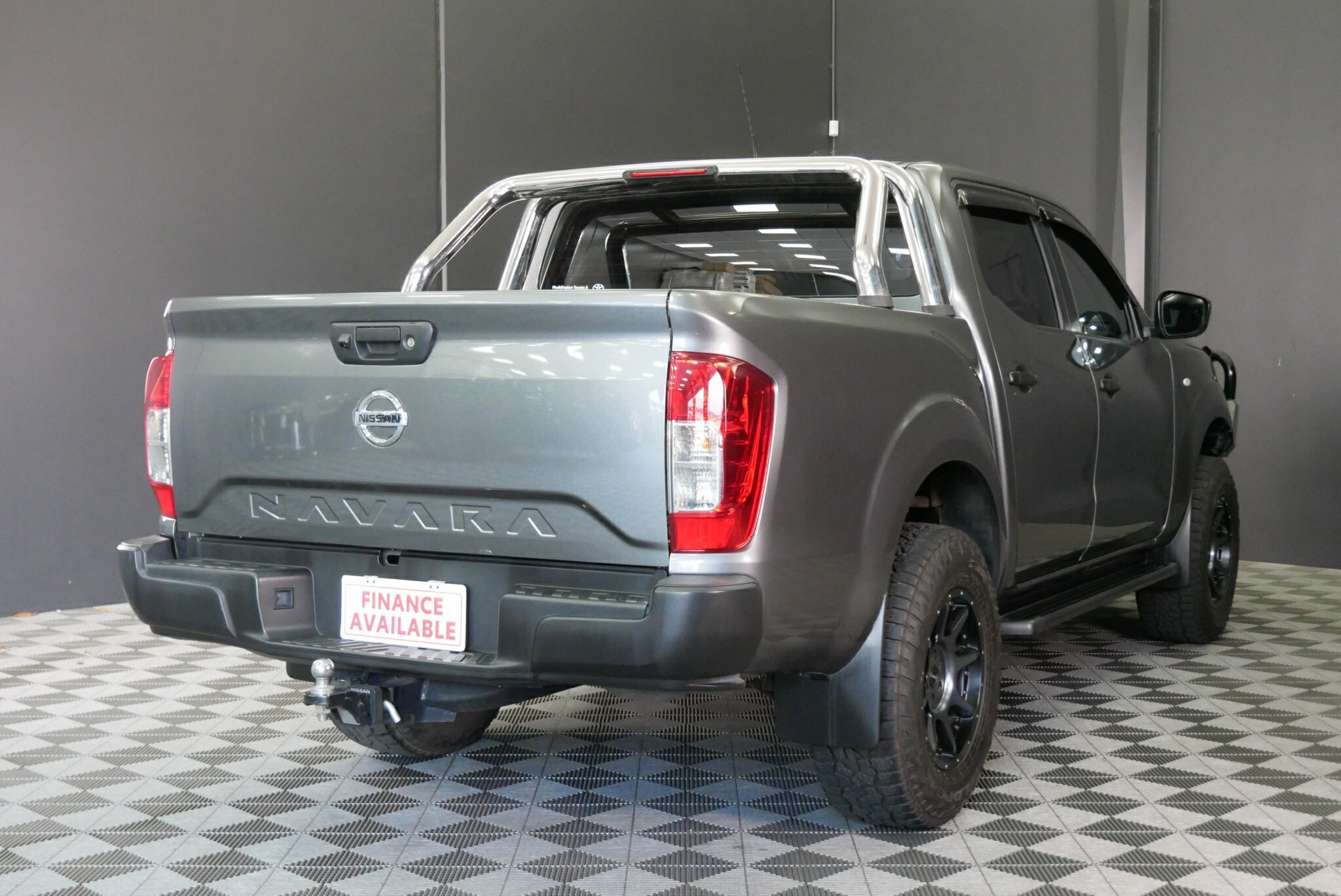 Nissan Navara image 4