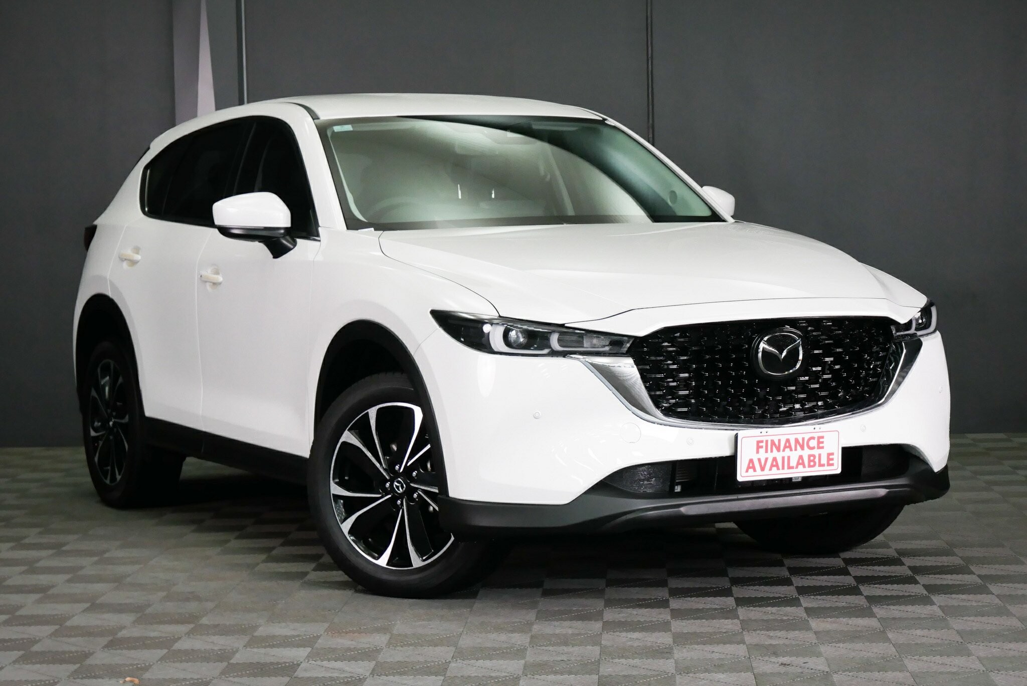 Mazda Cx-5 image 1