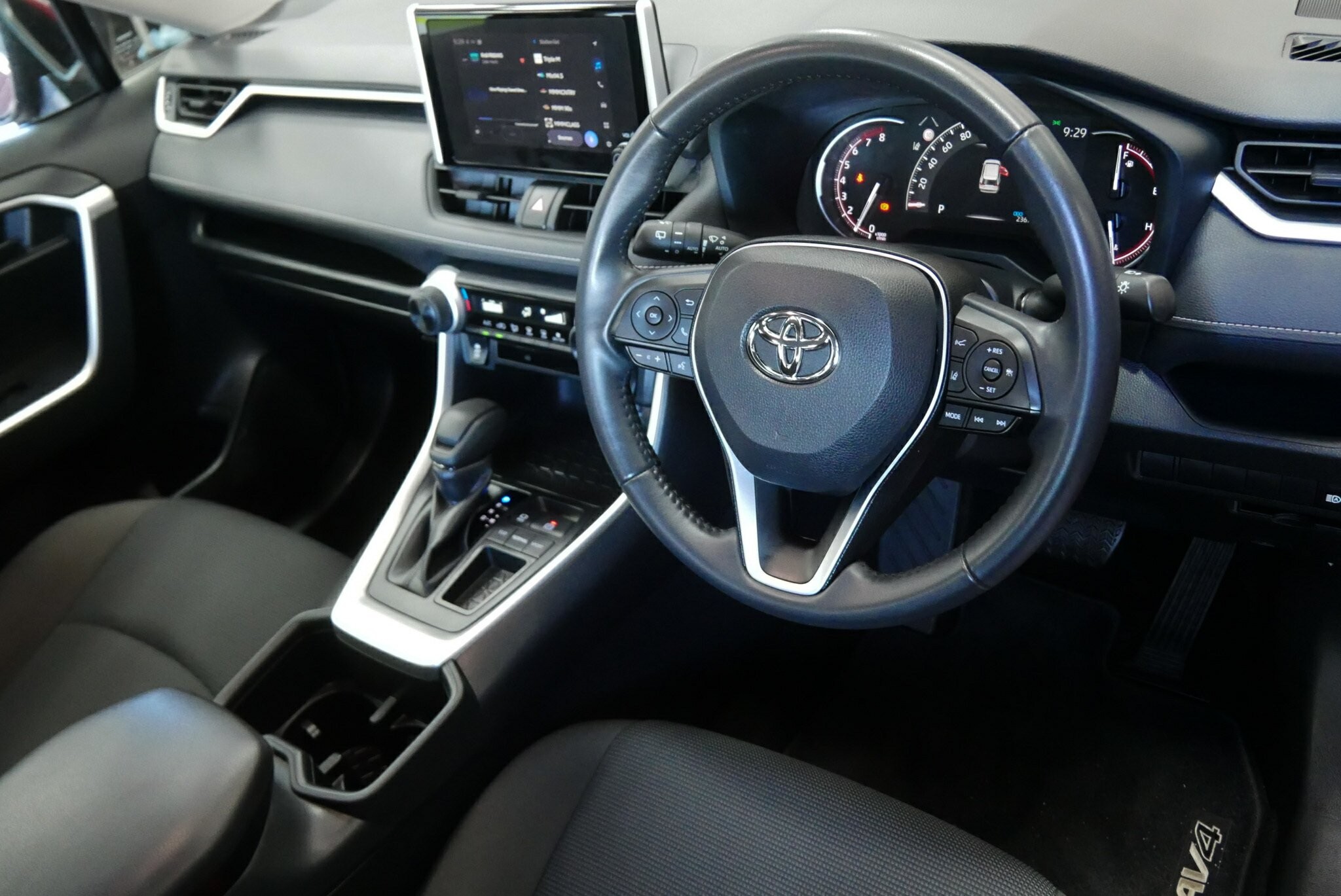 Toyota Rav4 image 4