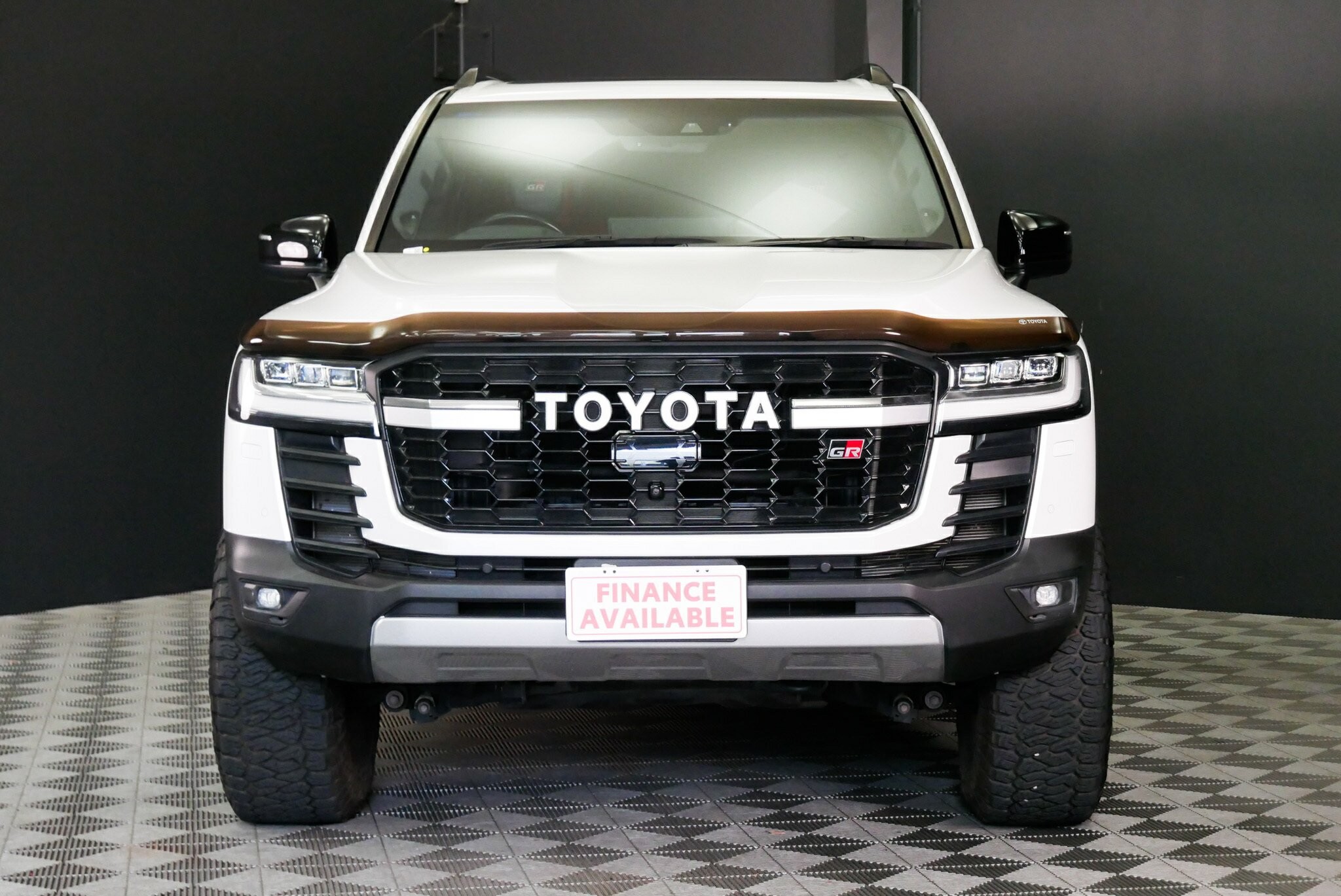 Toyota Landcruiser image 2