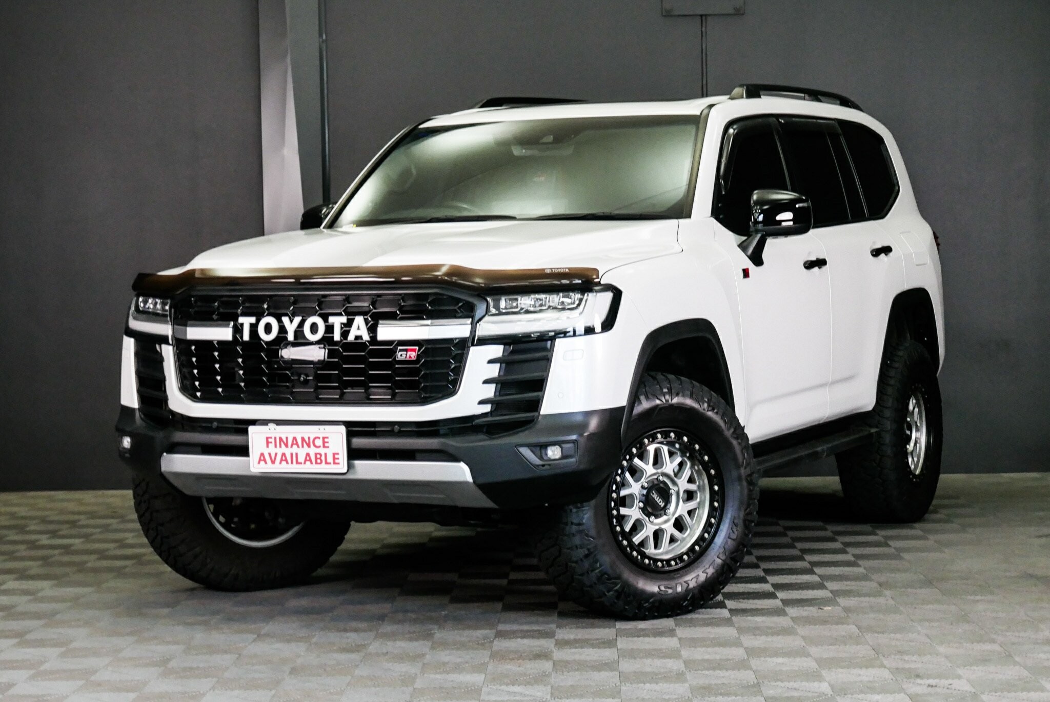 Toyota Landcruiser image 3