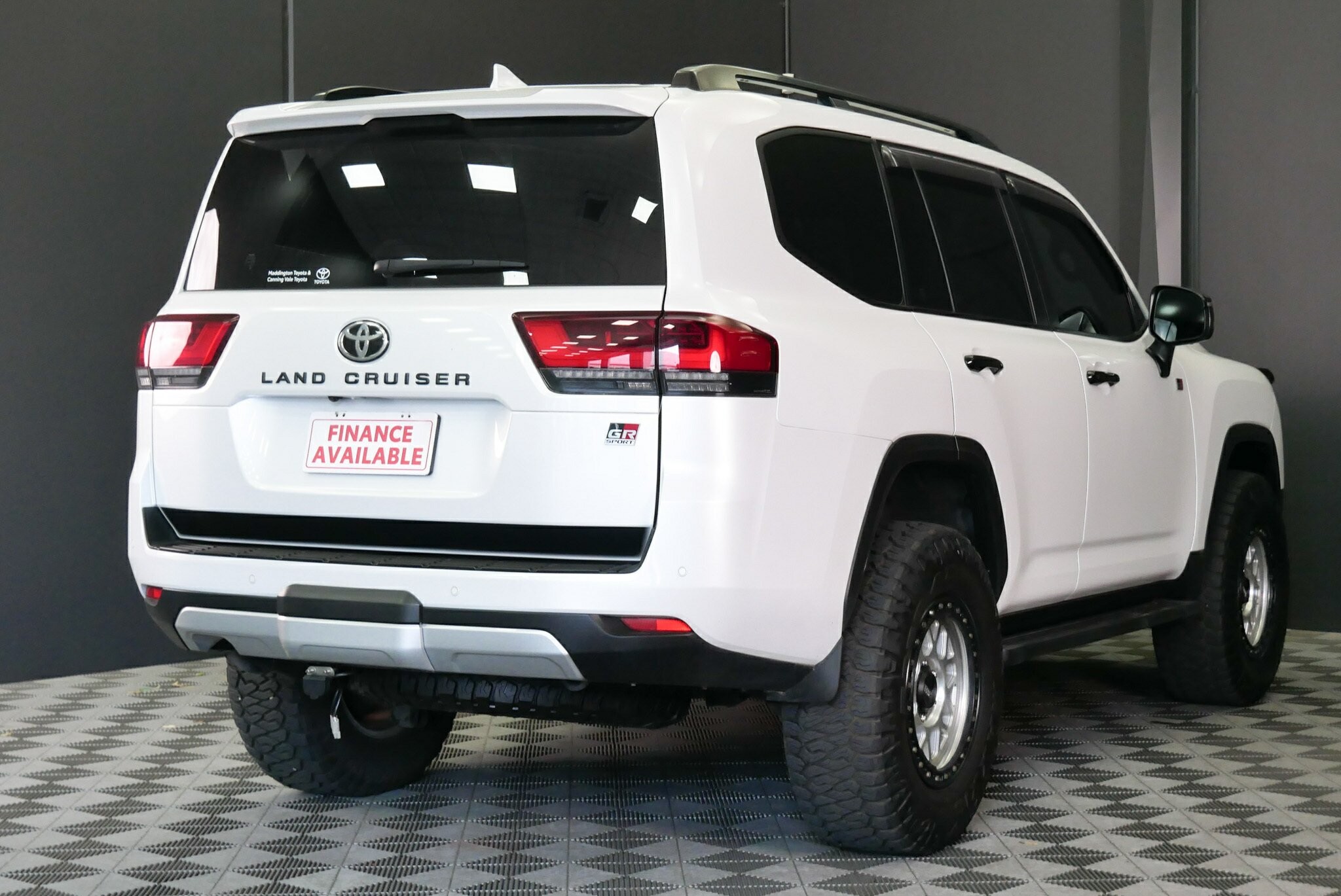 Toyota Landcruiser image 4