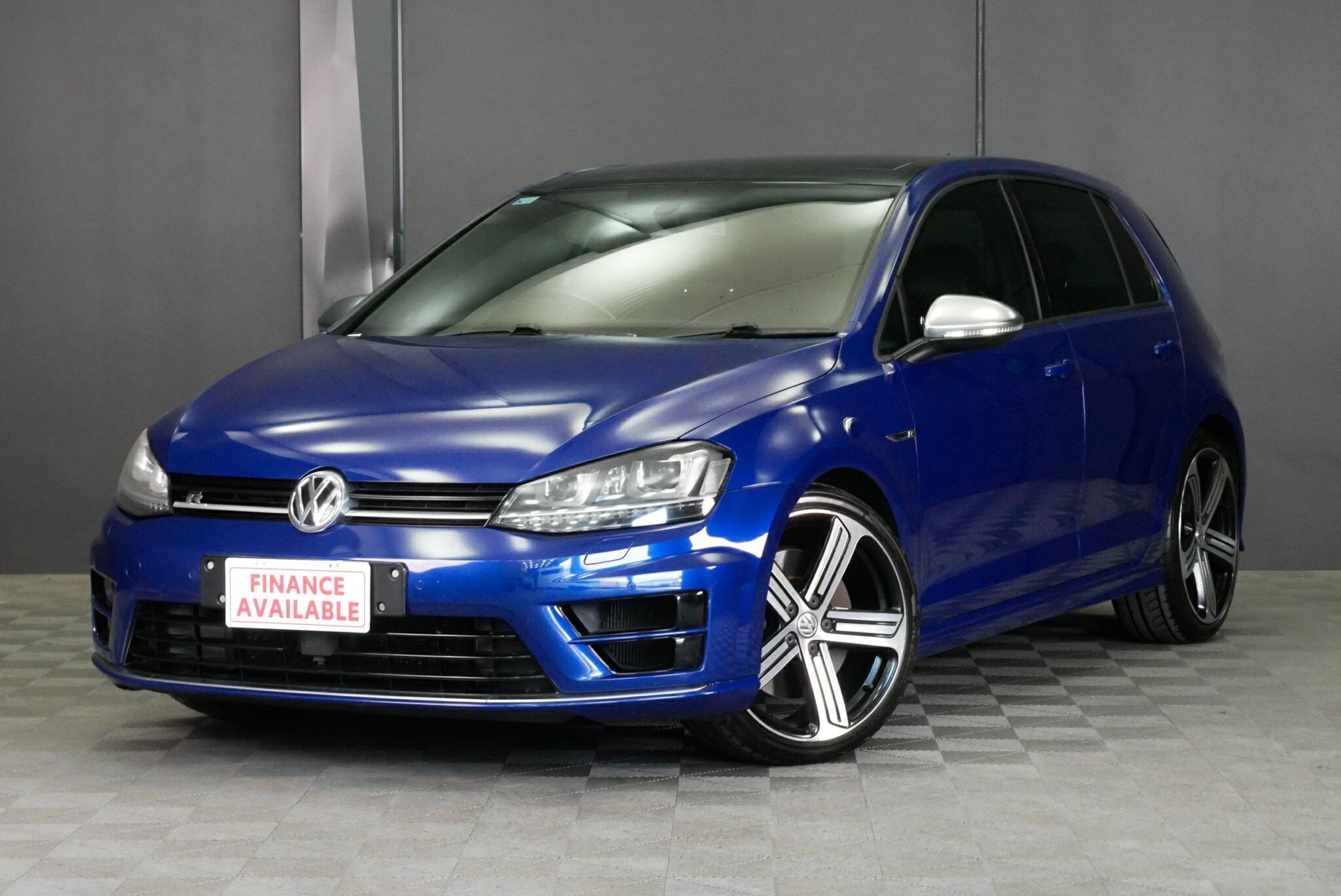 Volkswagen Golf image 3