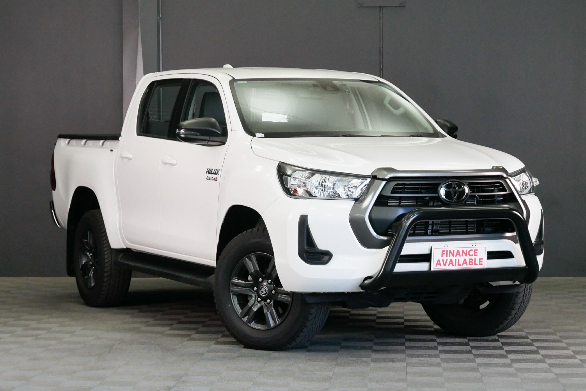 Toyota Hilux image 1