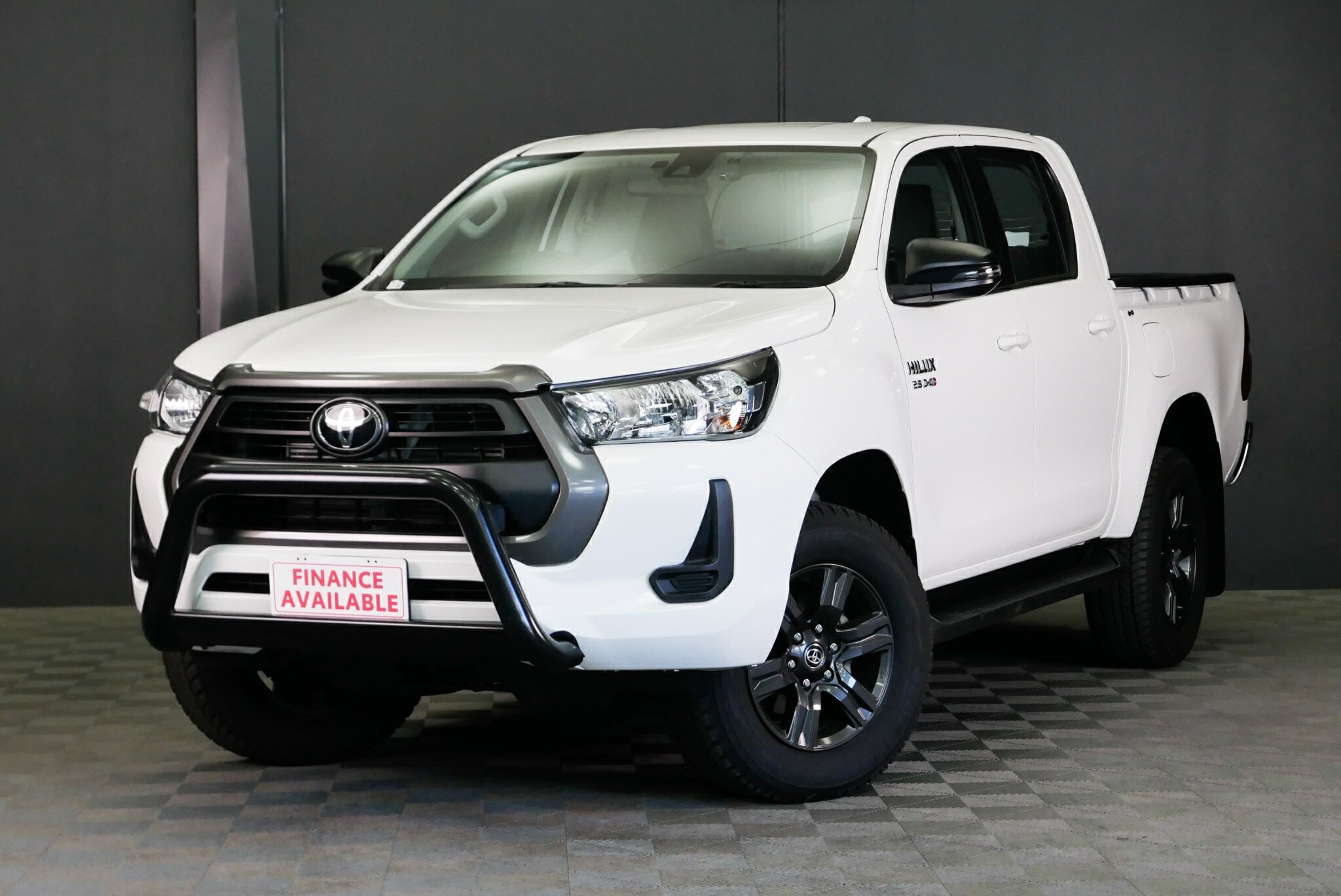 Toyota Hilux image 3